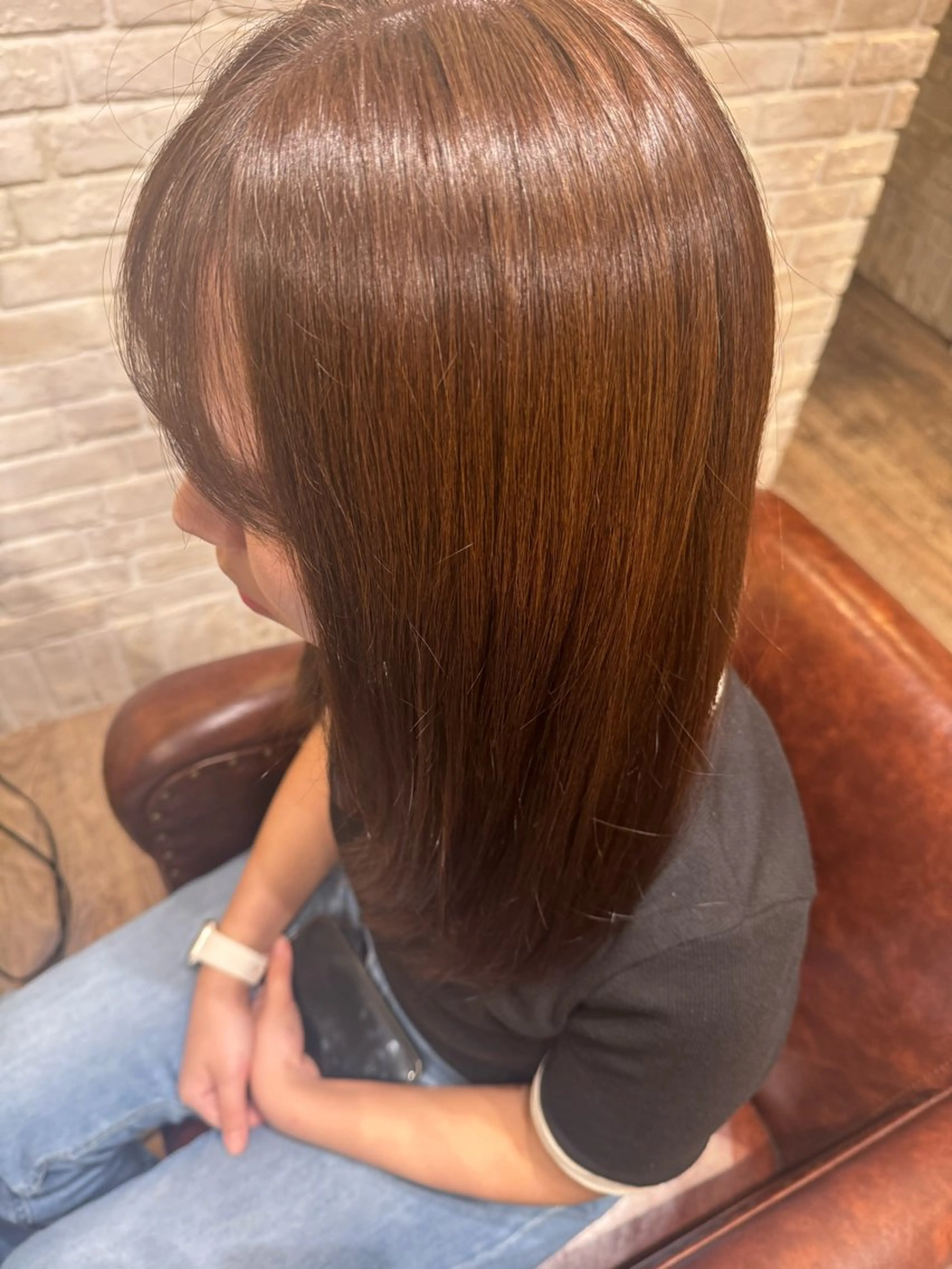 セミロング カラー 透明感カラー 野口 菜緒のヘアスタイル