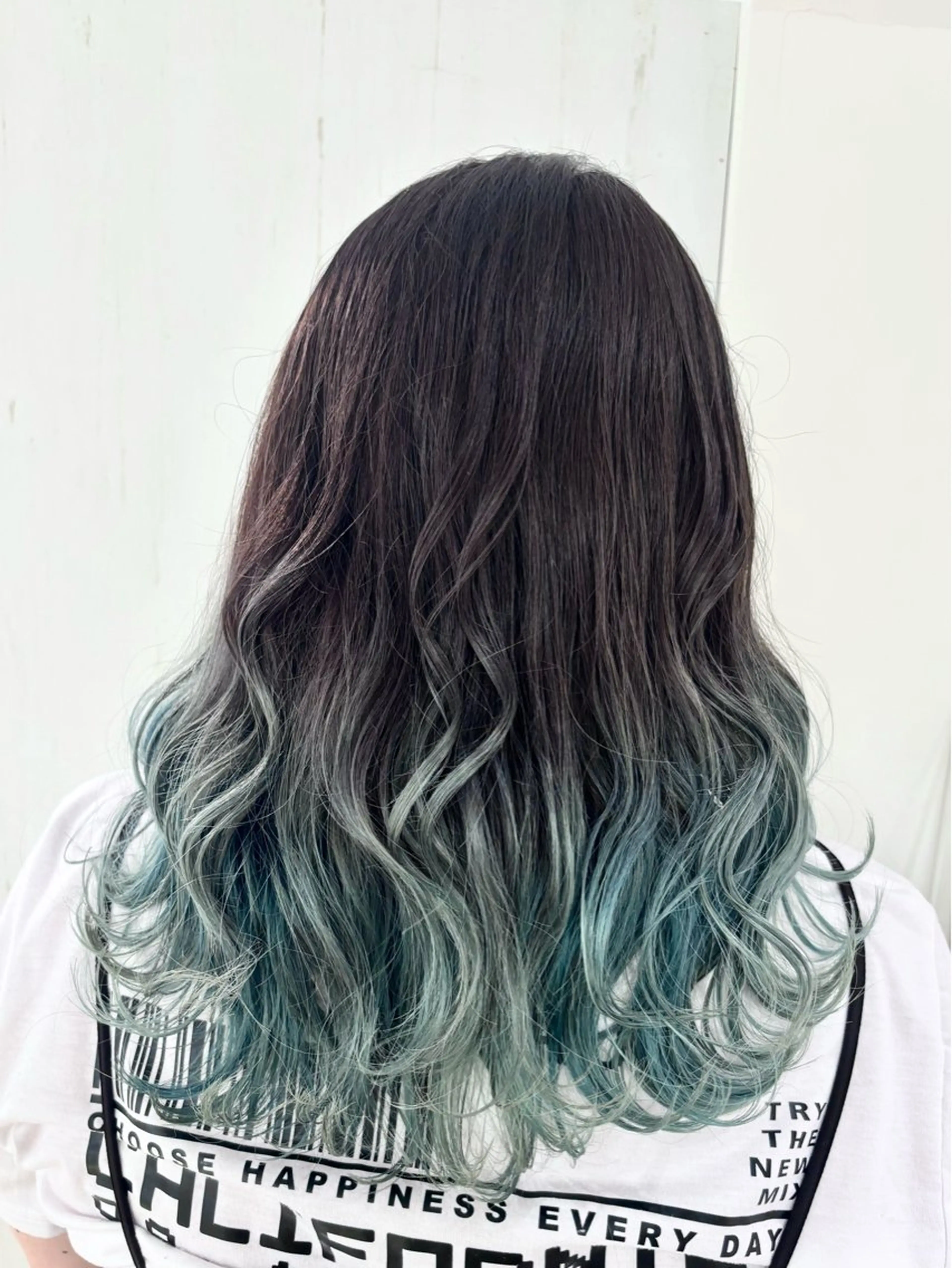 ロング カラー 古川 琴美のヘアスタイル