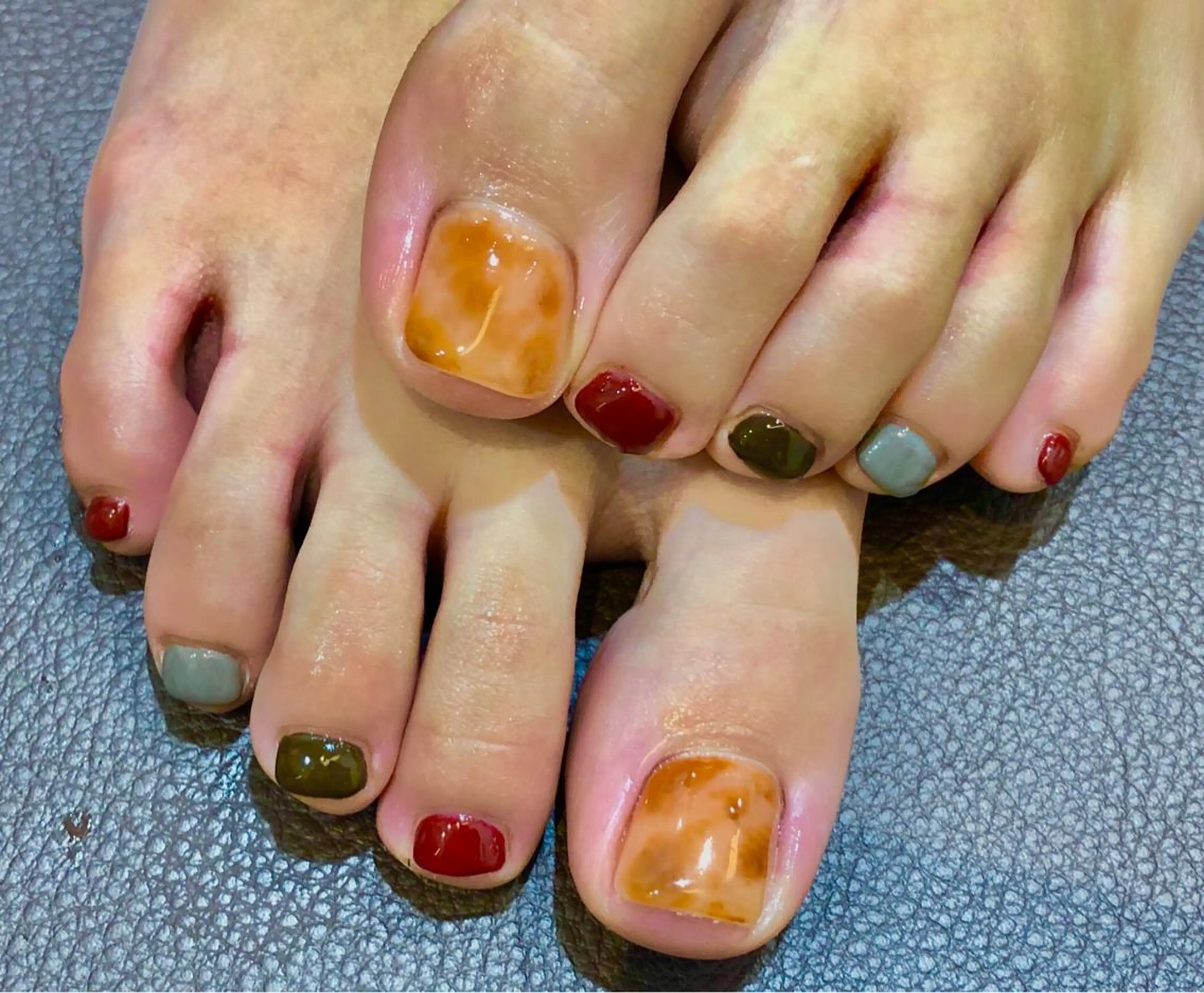 ネイル べっ甲ネイル フットネイル 髙橋 優菜のネイルデザイン