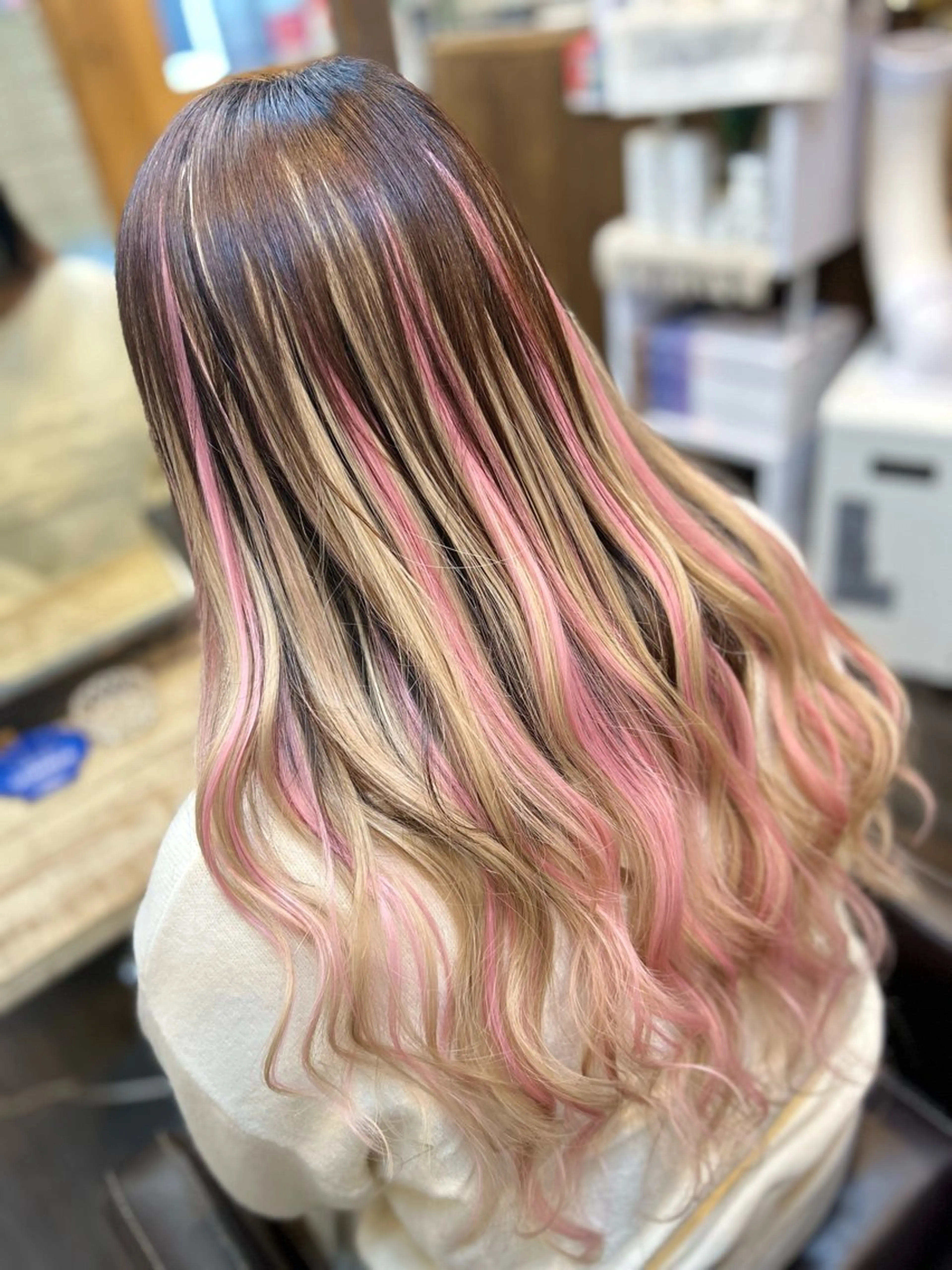 ロング エクステ 成安 雪菜のヘアスタイル