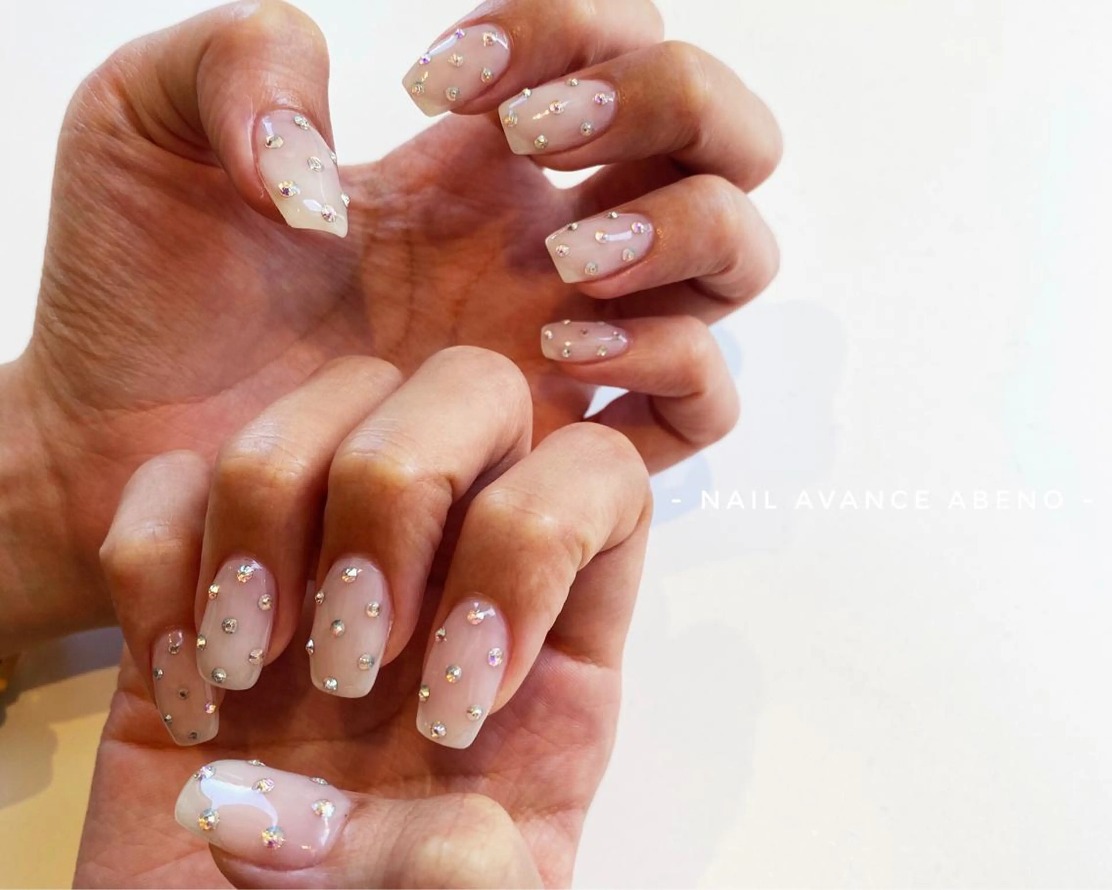 ネイル オーロラネイル ストーンネイル ハンドネイル NailAVANCE miyuのネイルデザイン