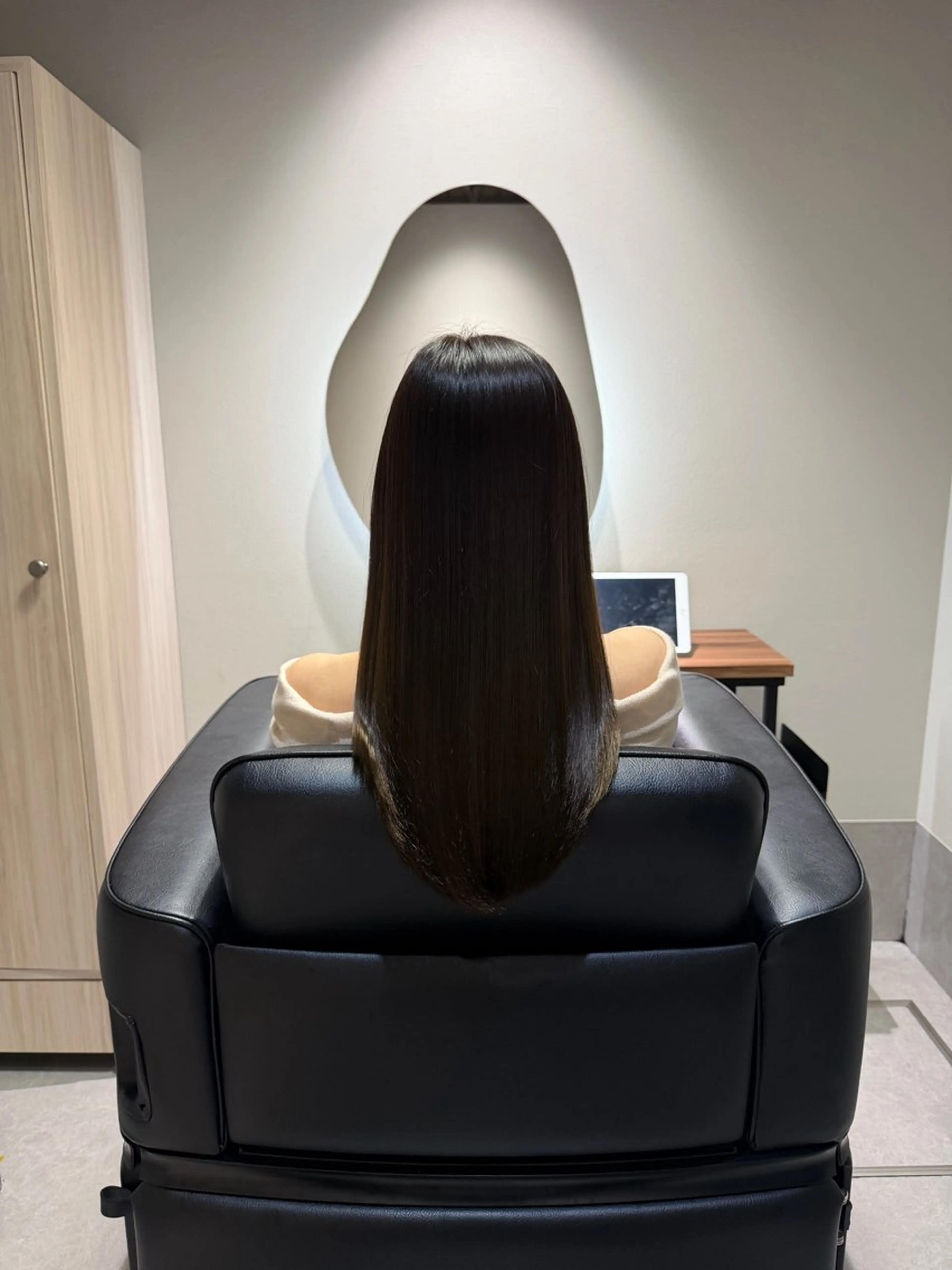 ロング 縮毛矯正 トリートメント カット ヘアカラー トリートメント NAVY 橋本心 縮毛矯正のヘアスタイル