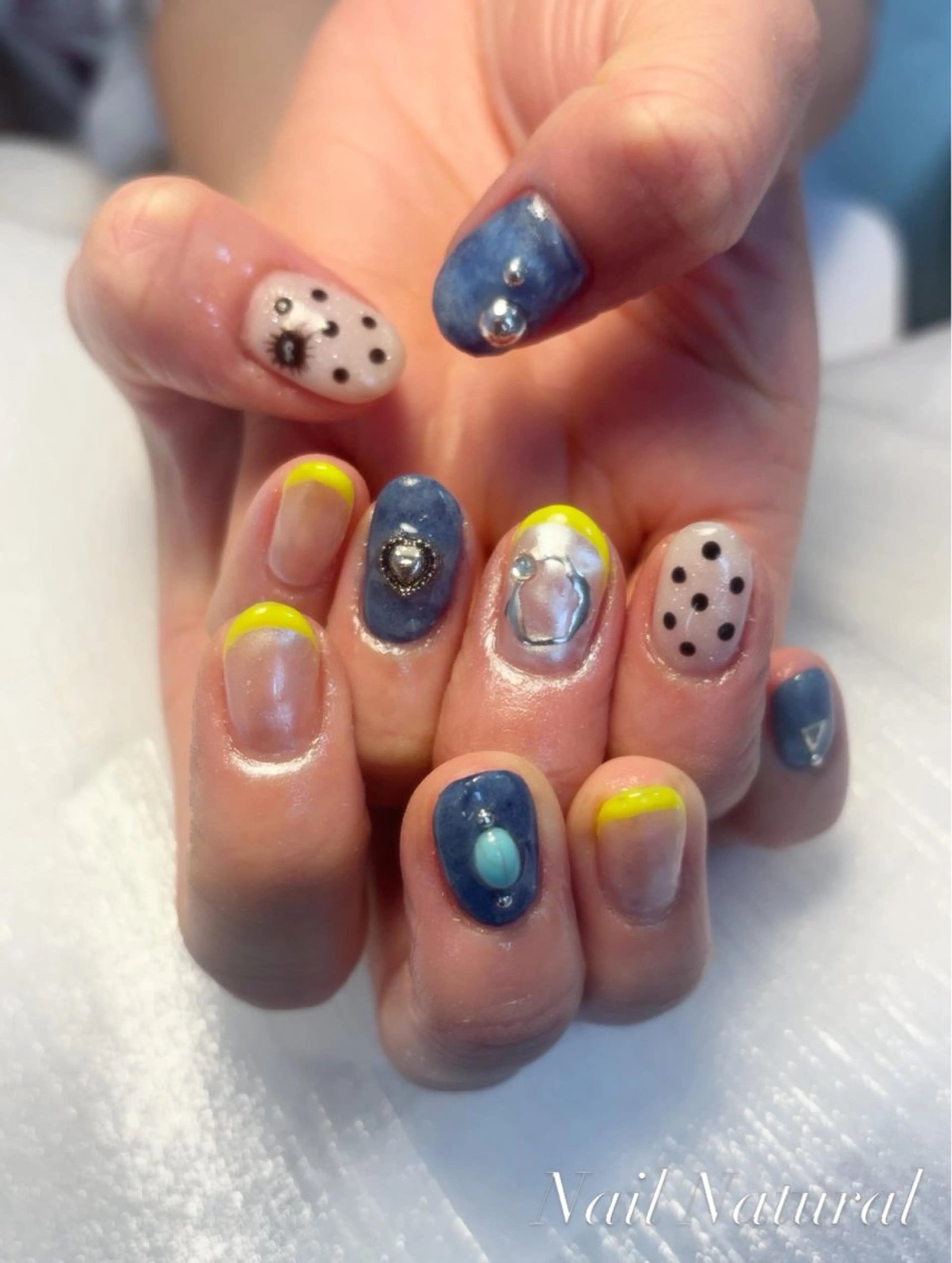 ネイル マグネットネイル 持ち込み ハンドネイル Nail salon Natulalのネイルデザイン