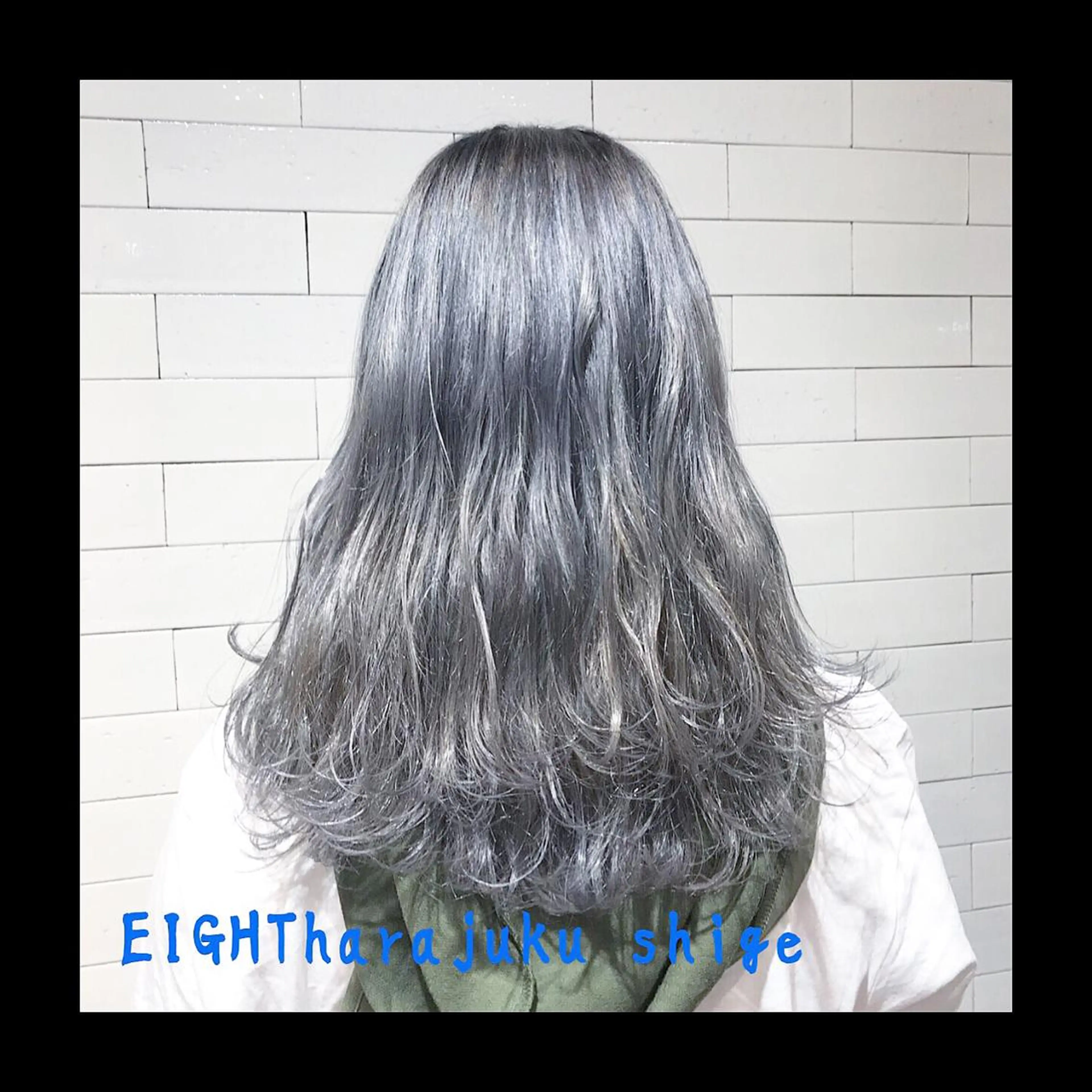 ミディアム カラー シルバー 及川シゲル 髪質改善講師のヘアスタイル