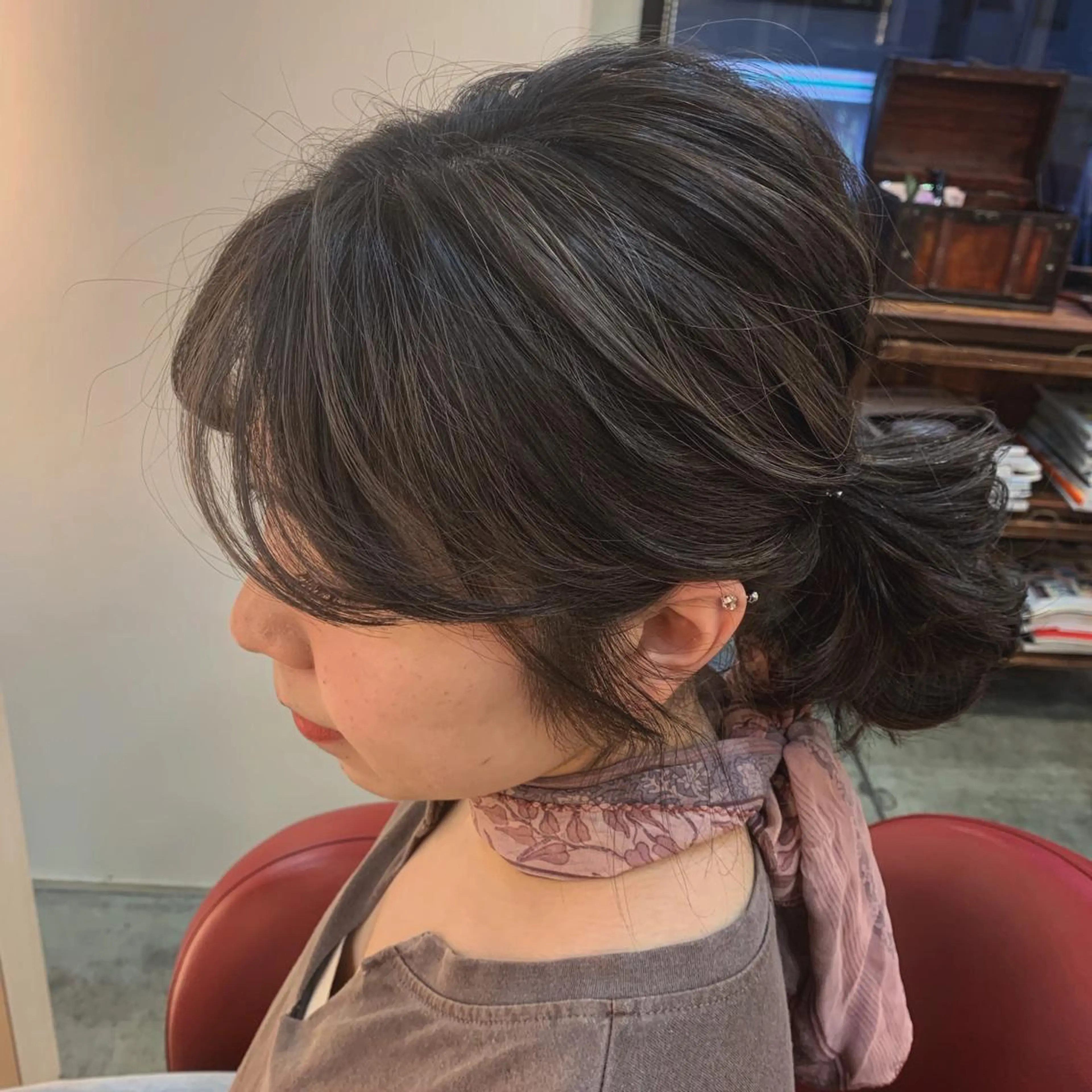 ミディアム ヘアカラー ヒラカホ/ ブリーチ/似合わせのヘアスタイル