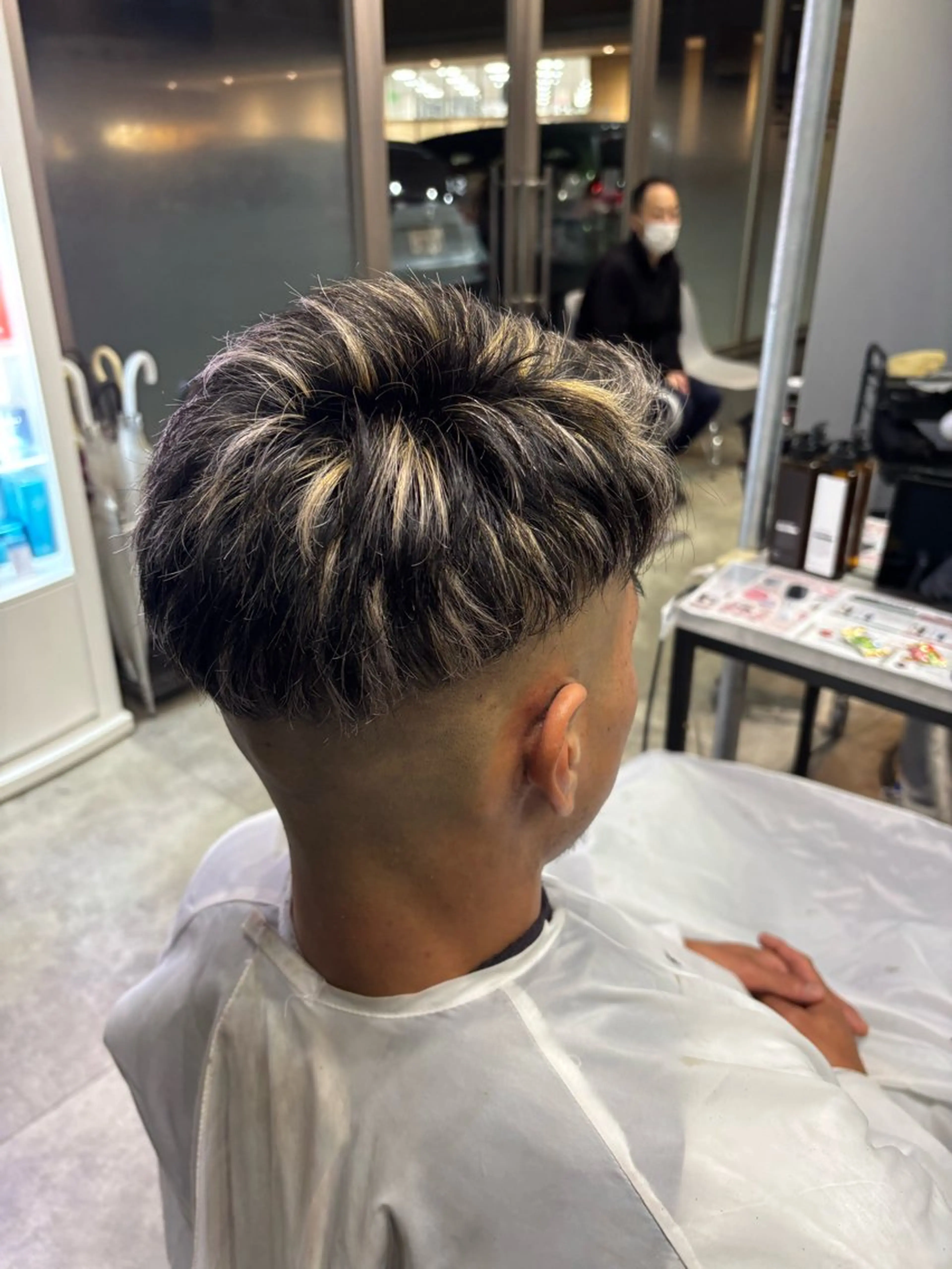 ショート メンズ メンズハイライト メンズショート ハイライト ショートヘア カット ヘアカラー ✂︎GLITTER ✂︎Yuu✂︎のヘアスタイル