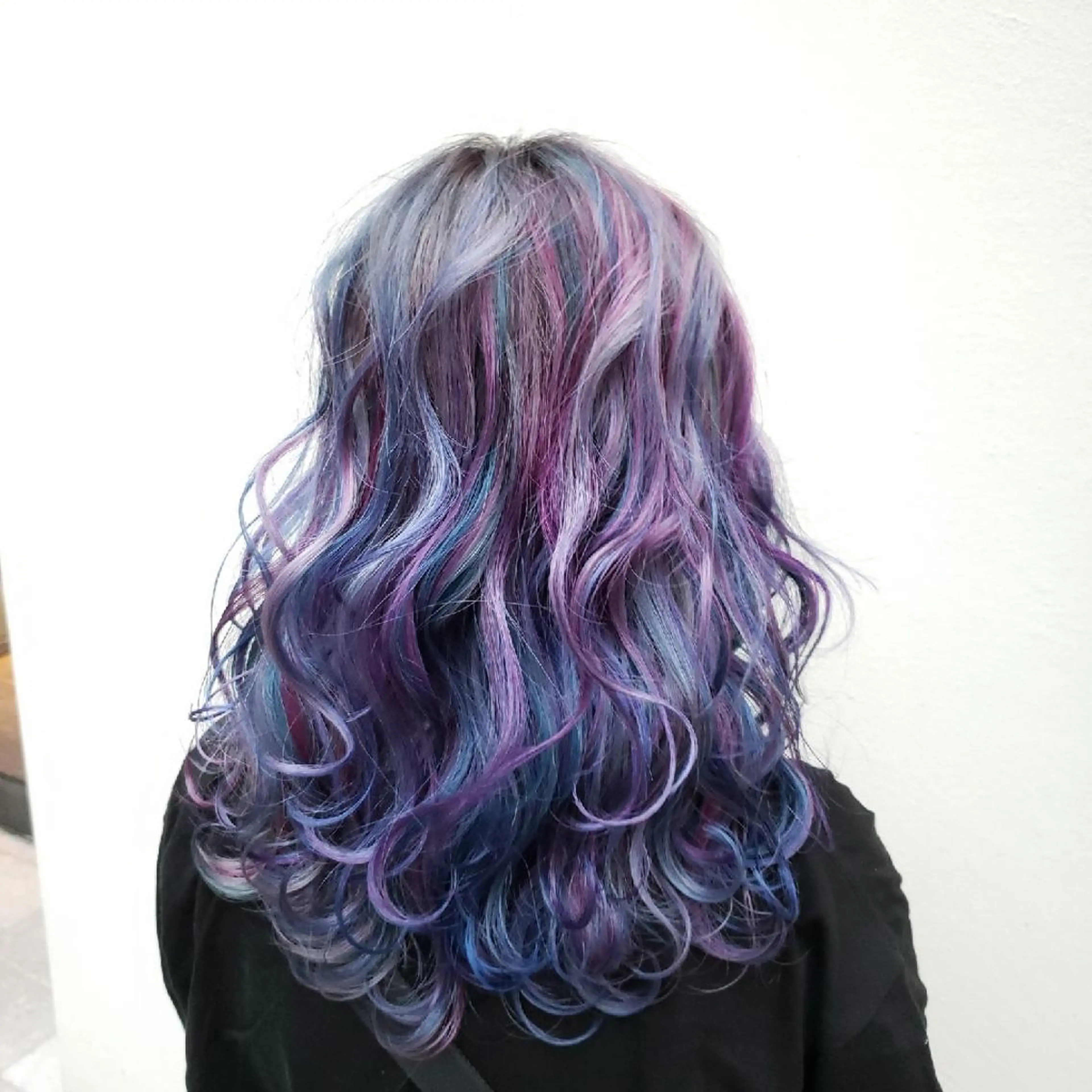 セミロング カラー ブリーチ カット ヘアカラー トリートメント 艶髪✨ハイトーン ✨ホワイト✨北宗一郎のヘアスタイル