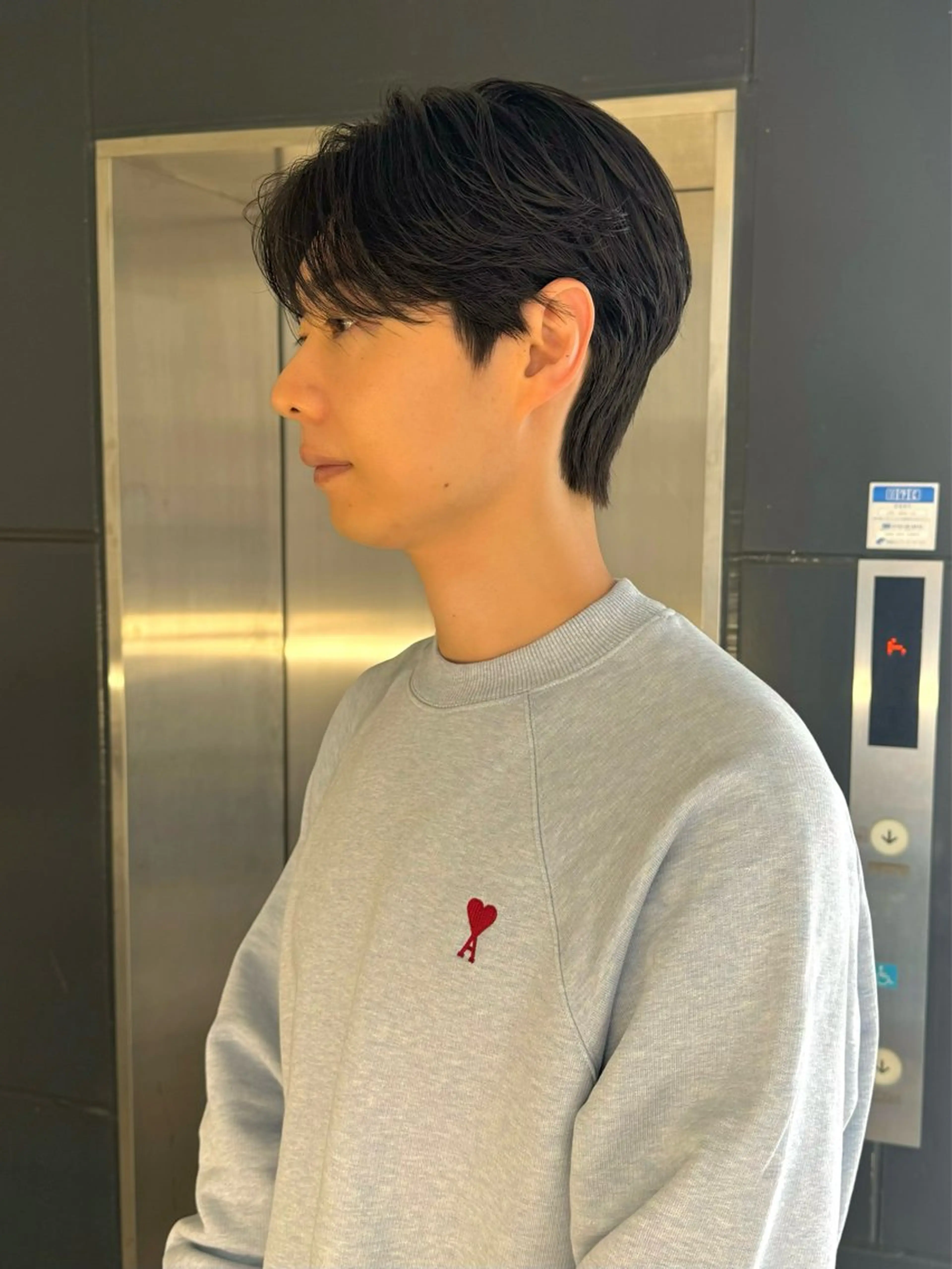 ショート パーマ メンズ ダウンパーマ メンズパーマ カット パーマ 🫧umu.🫧韓国 /レイヤー/ハッシュのヘアスタイル