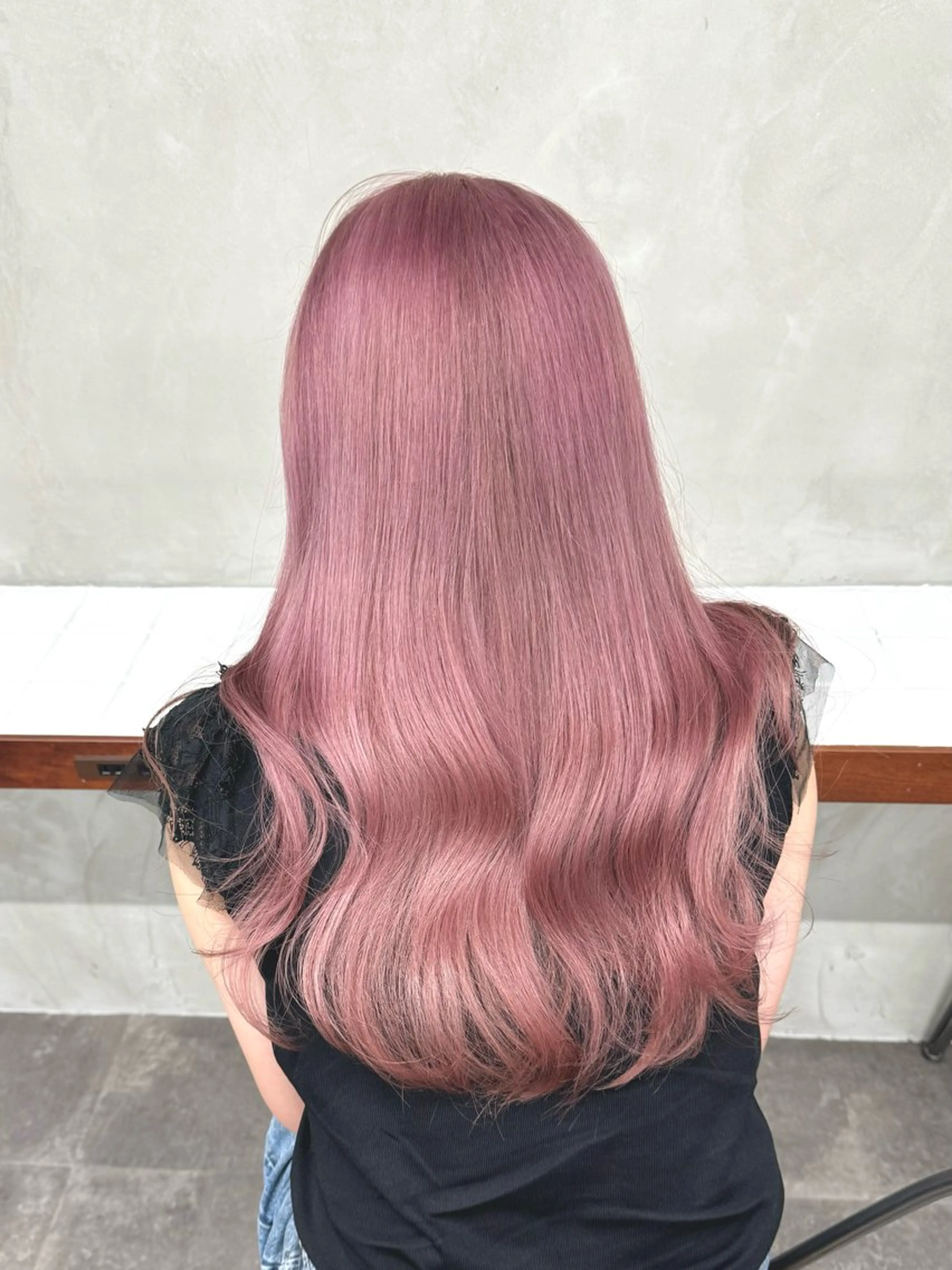 ロング カラー アッシュ ベージュカラー ブリーチ ブロンド ブラウンカラー カット ヘアカラー トリートメント nico TOKYO 渋谷所属・ブリーチ ハイトーン 特化🌈フジタハルキのヘアスタイル