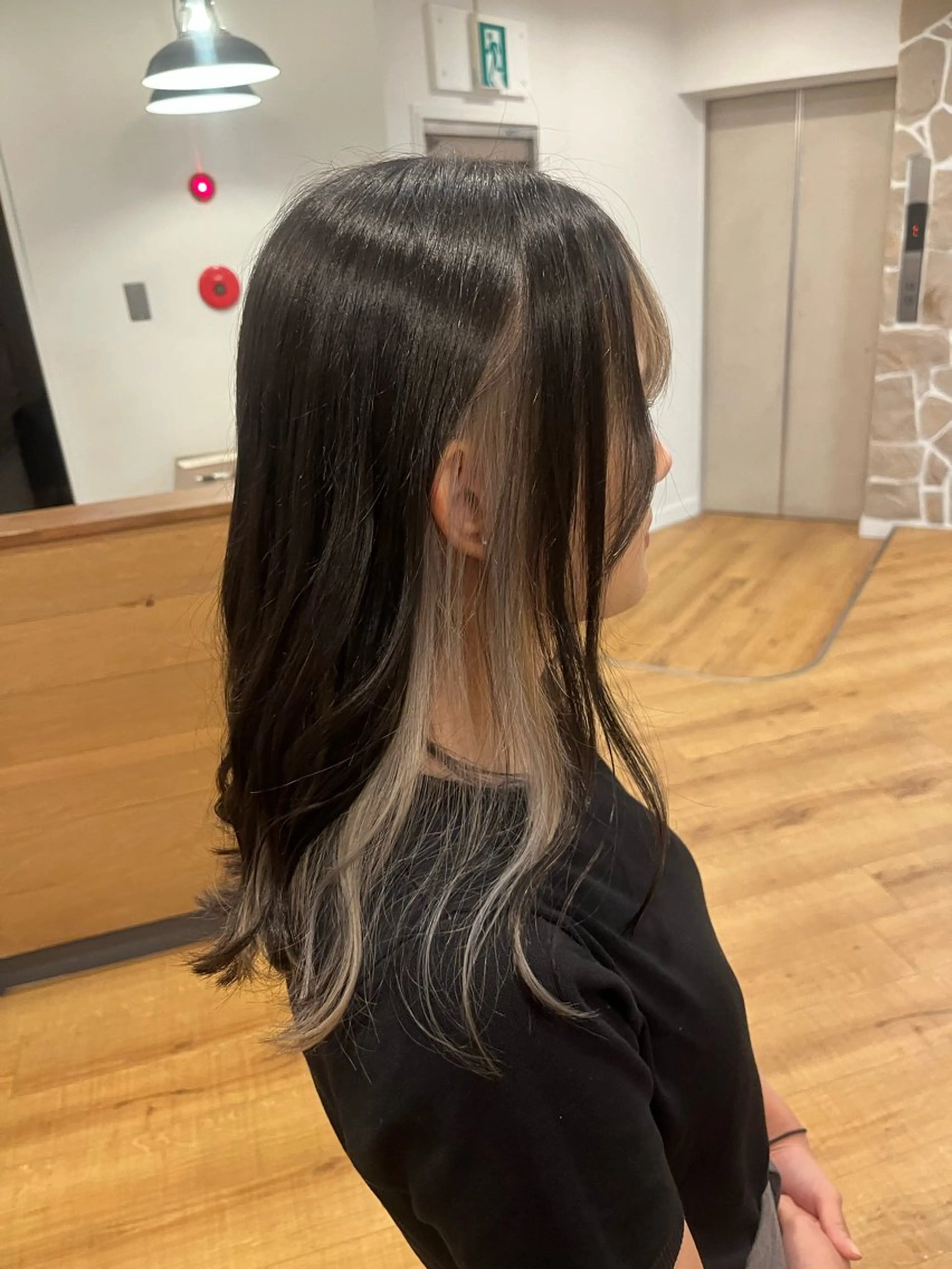 カラー 藤原 智恵のヘアスタイル