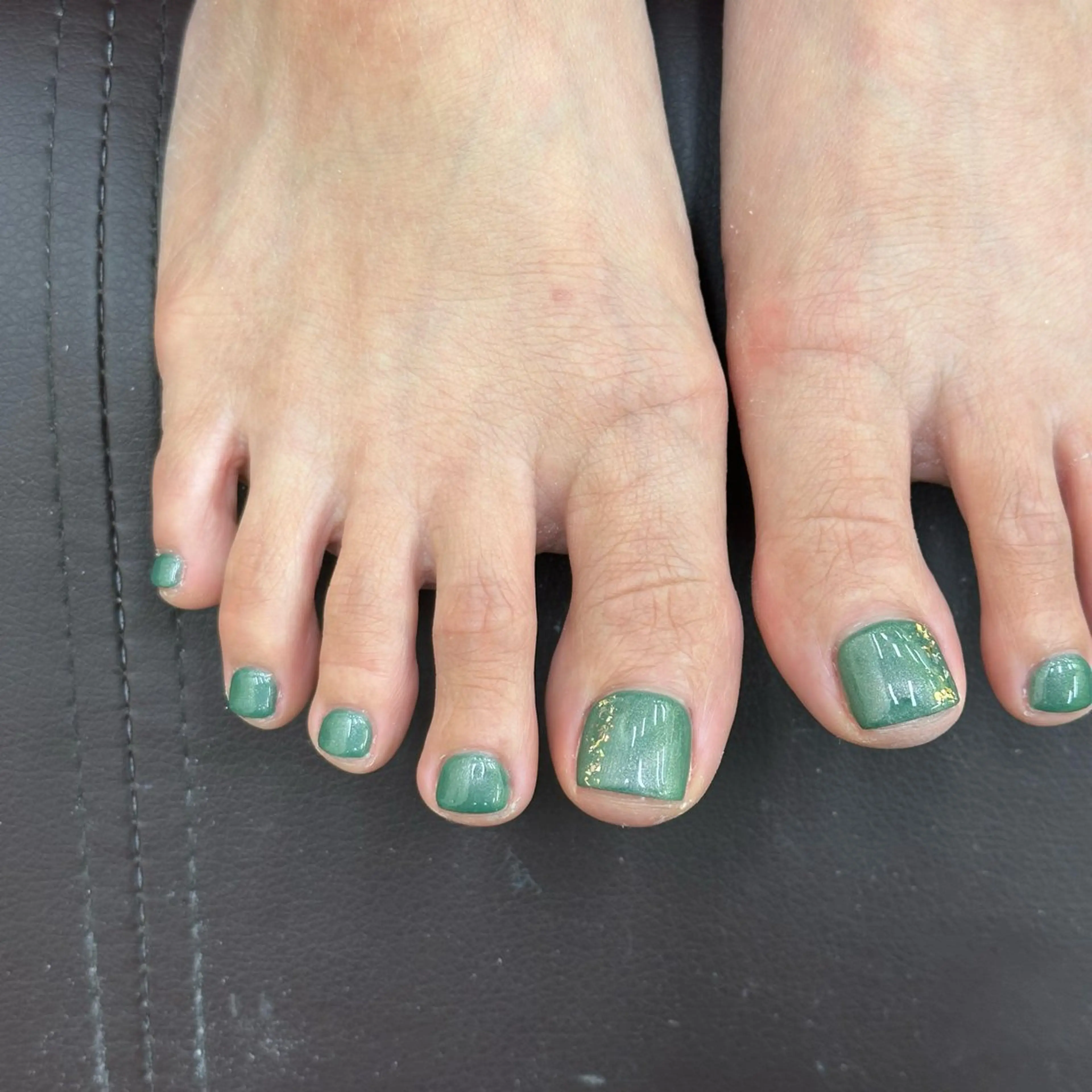 ネイル シンプルネイル フットネイル Bianca 美浜 LICOのネイルデザイン