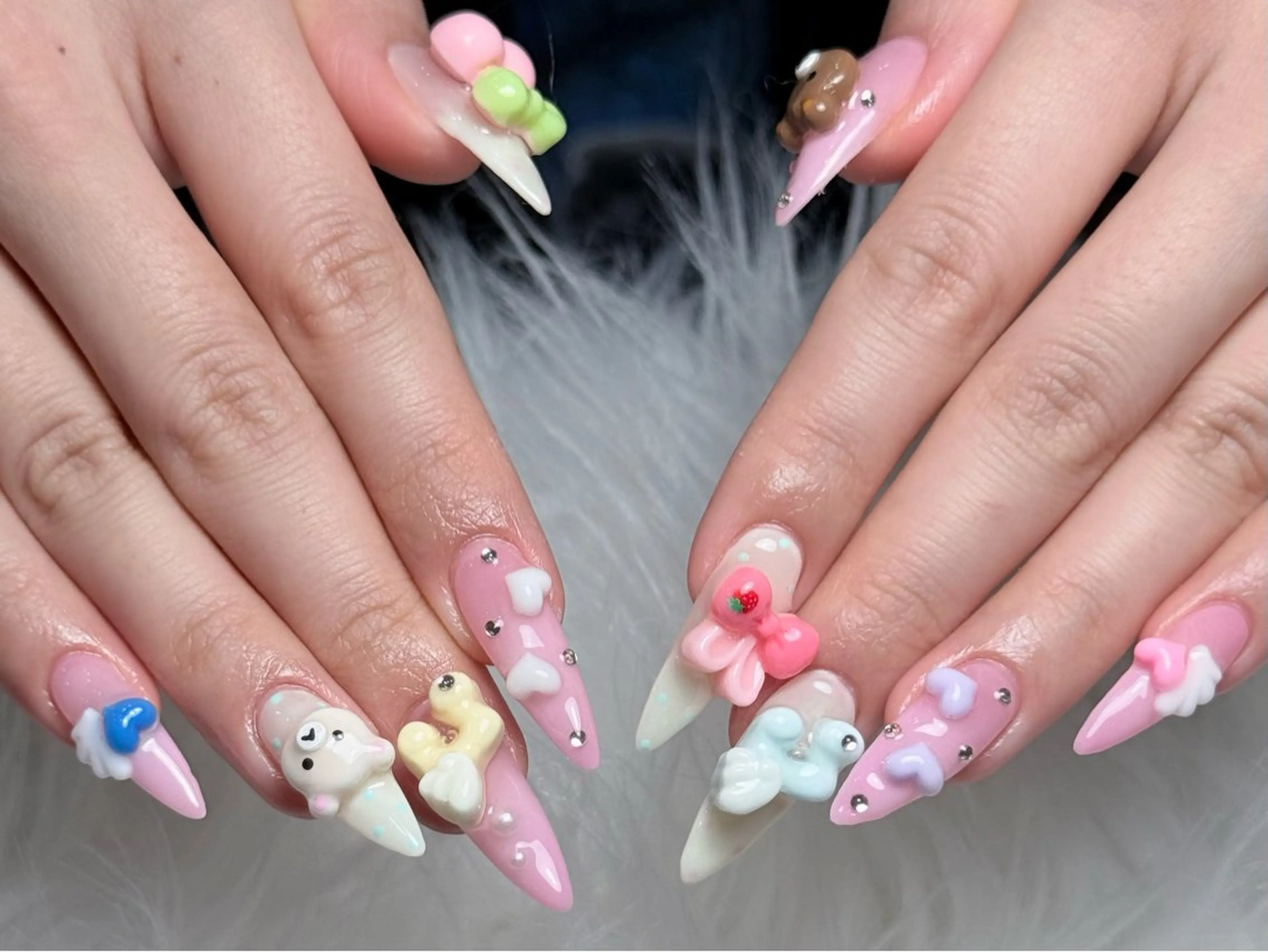 ネイル チークネイル クリアネイル ガーリー キラキラネイル 韓国ネイル アンアンBelle Nail 池袋のネイルデザイン