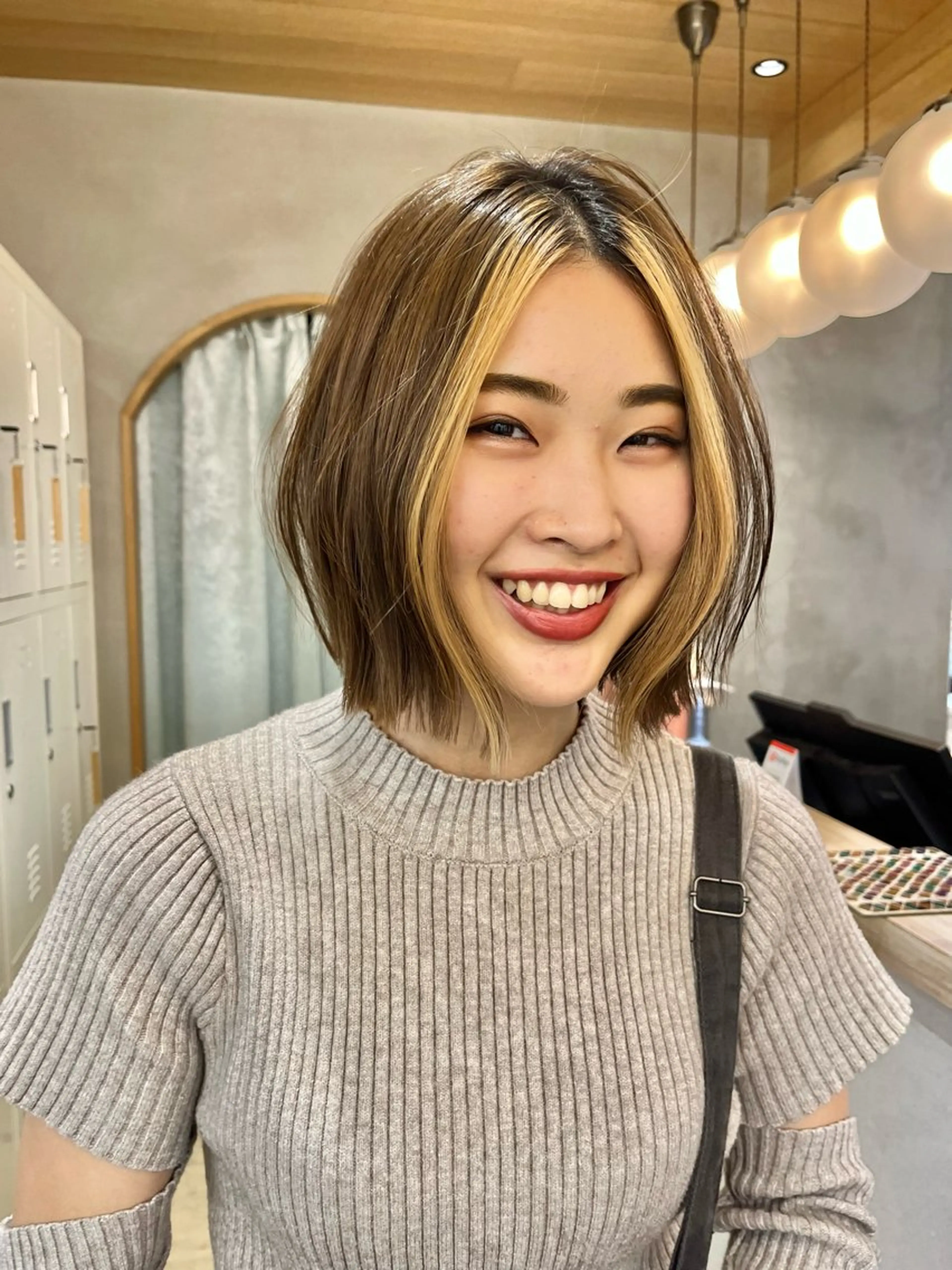 ミディアム カット ヘアカラー トリートメント 🩵縮毛矯正/ブリー チ/髪質改善/いつかのヘアスタイル