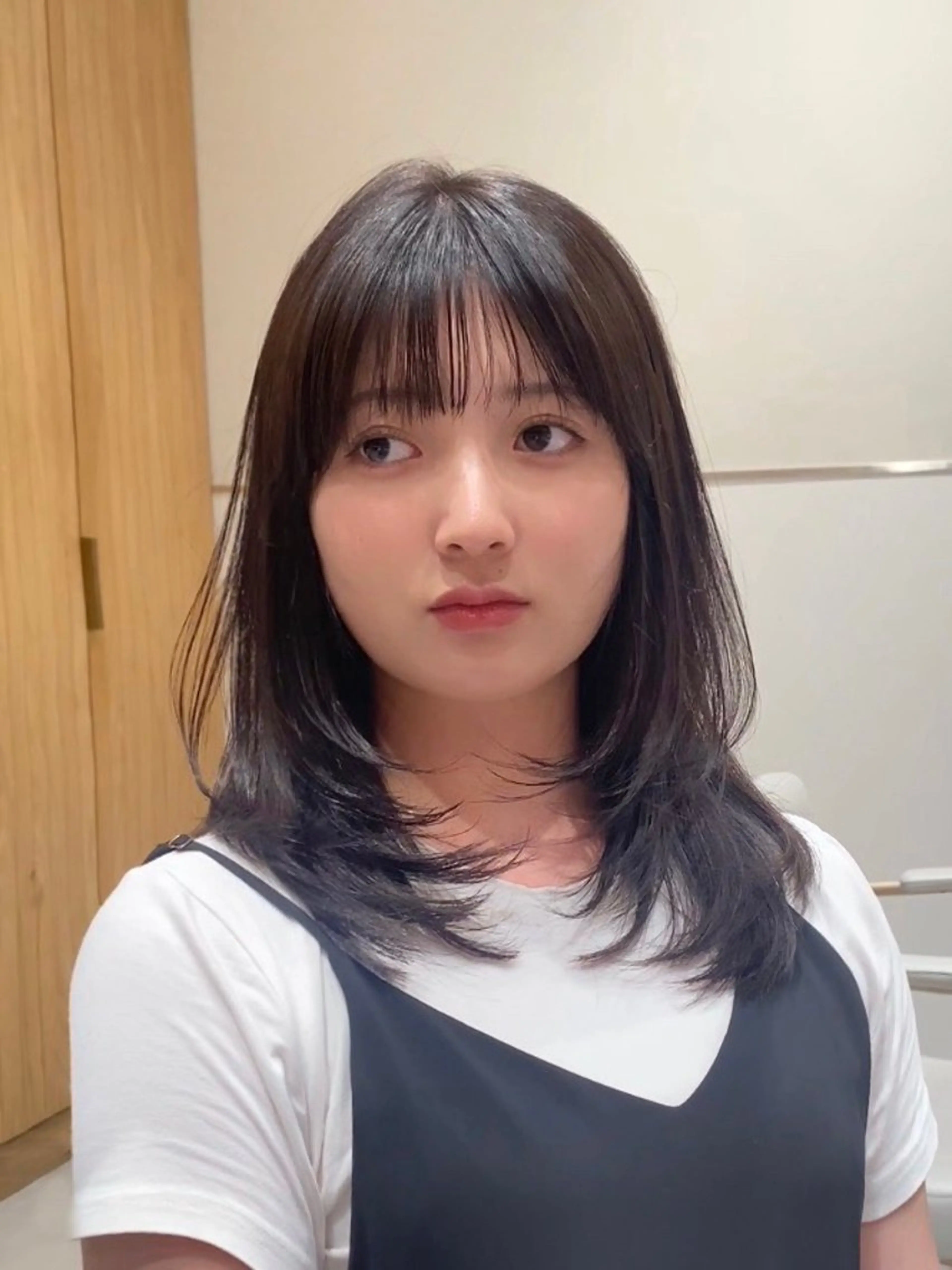 ミディアム カラー パーマ ヘアアレンジ ミディアムレイヤー ハイレイヤー 韓国風ヘア レイヤーカット ウルフカット カット 小野寺瑞希 /最小顔カットのヘアスタイル