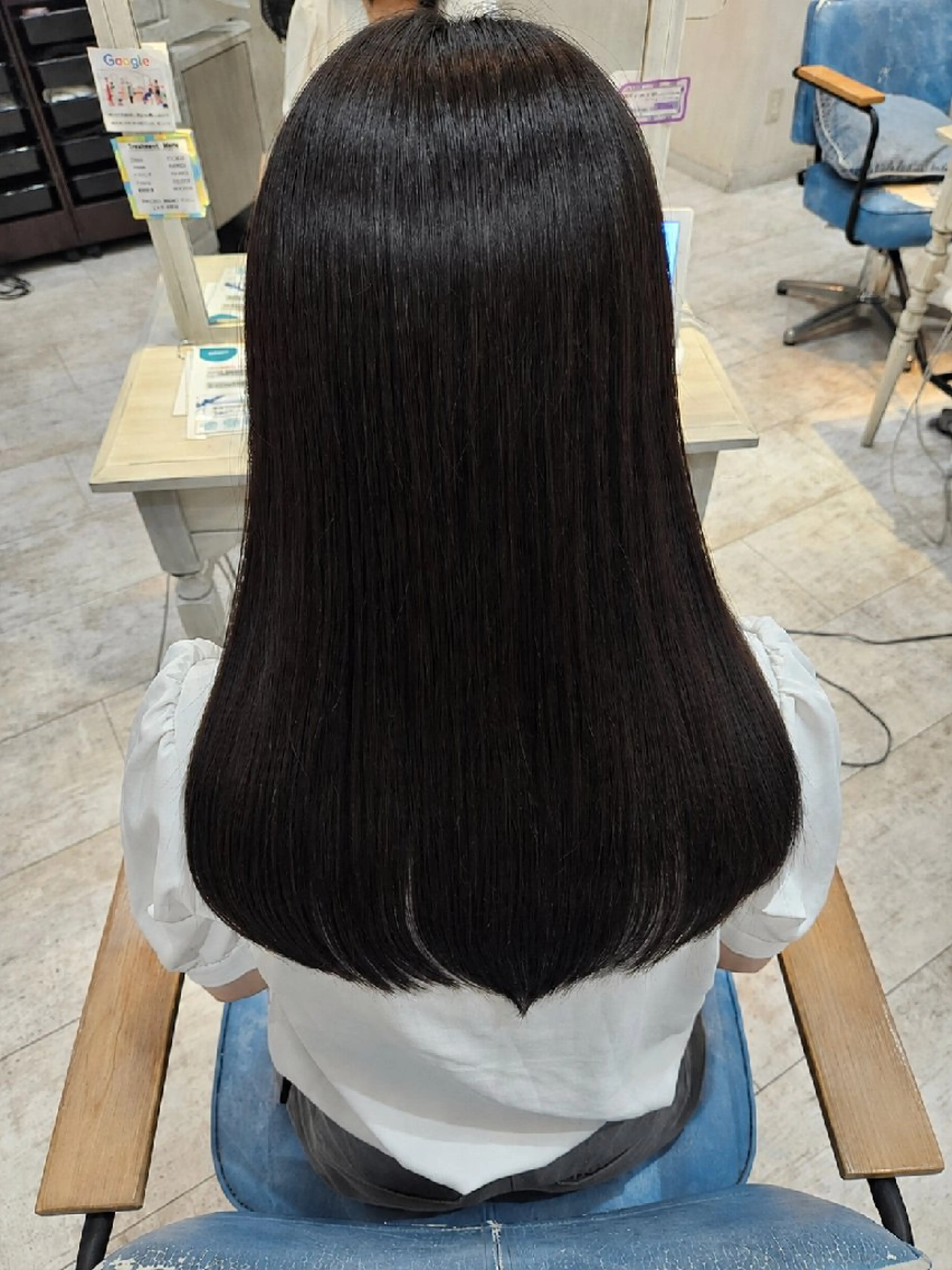 セミロング 顔周りカット 髪質改善 韓国風ヘア レイヤーカット トリートメント カット トリートメント 髪質改善/レイヤー/ 顔周りカット/代表西のヘアスタイル