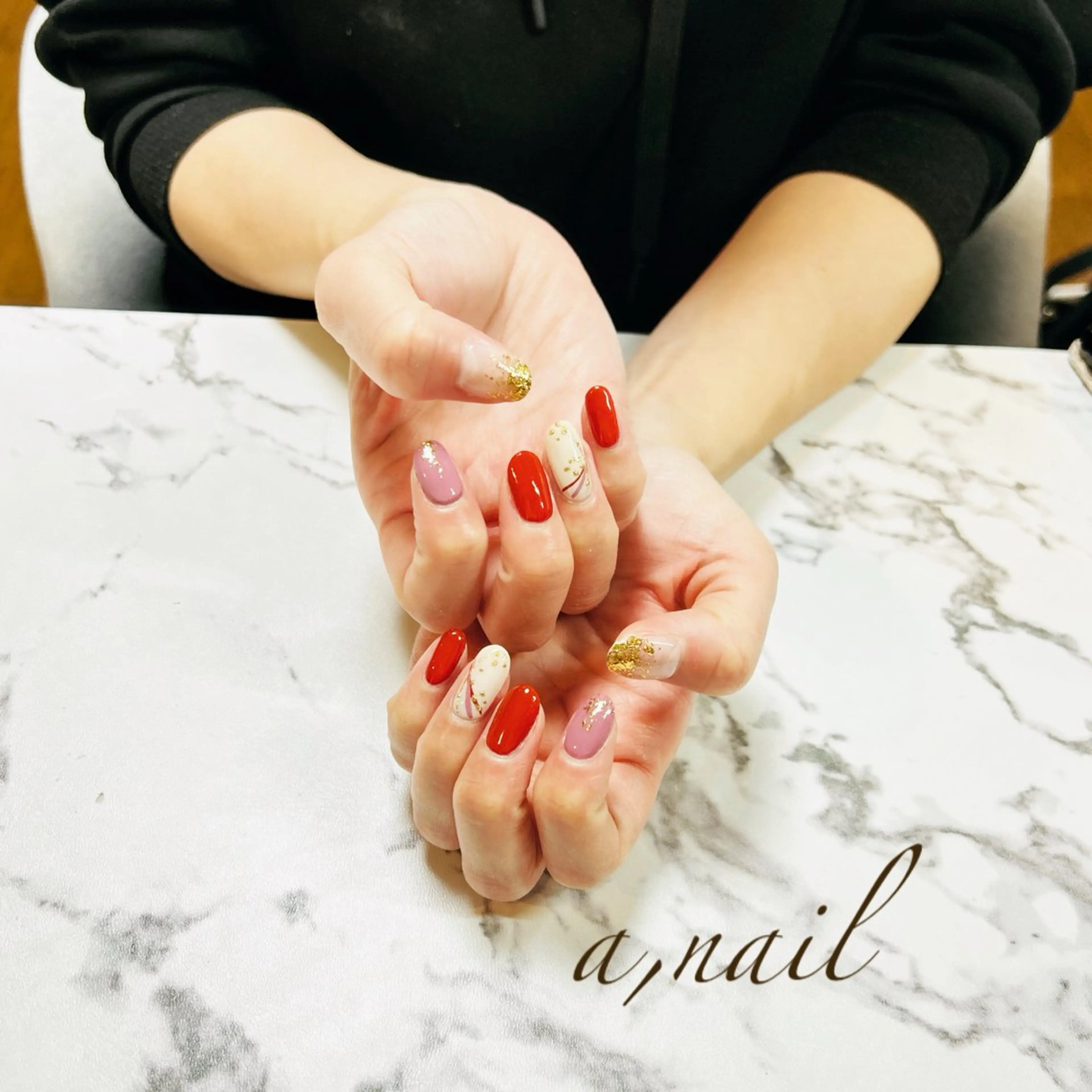 ネイル 成人式 グラデーション キラキラネイル シンプルネイル ハンドネイル ネイルサロン エーネイルのネイルデザイン