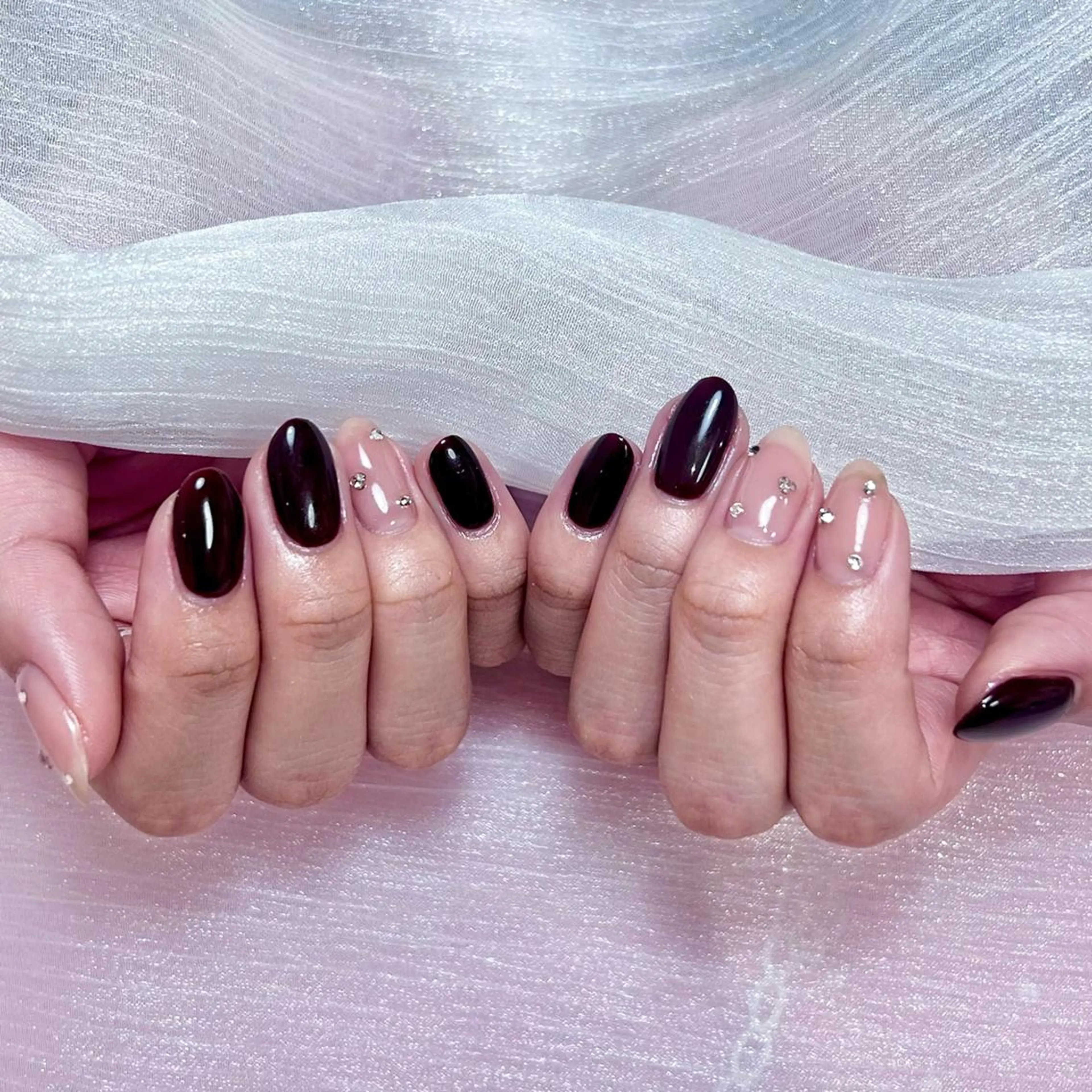 ネイル アートネイル オーロラネイル ガーリー キラキラネイル 韓国ネイル Leah 💅のネイルデザイン