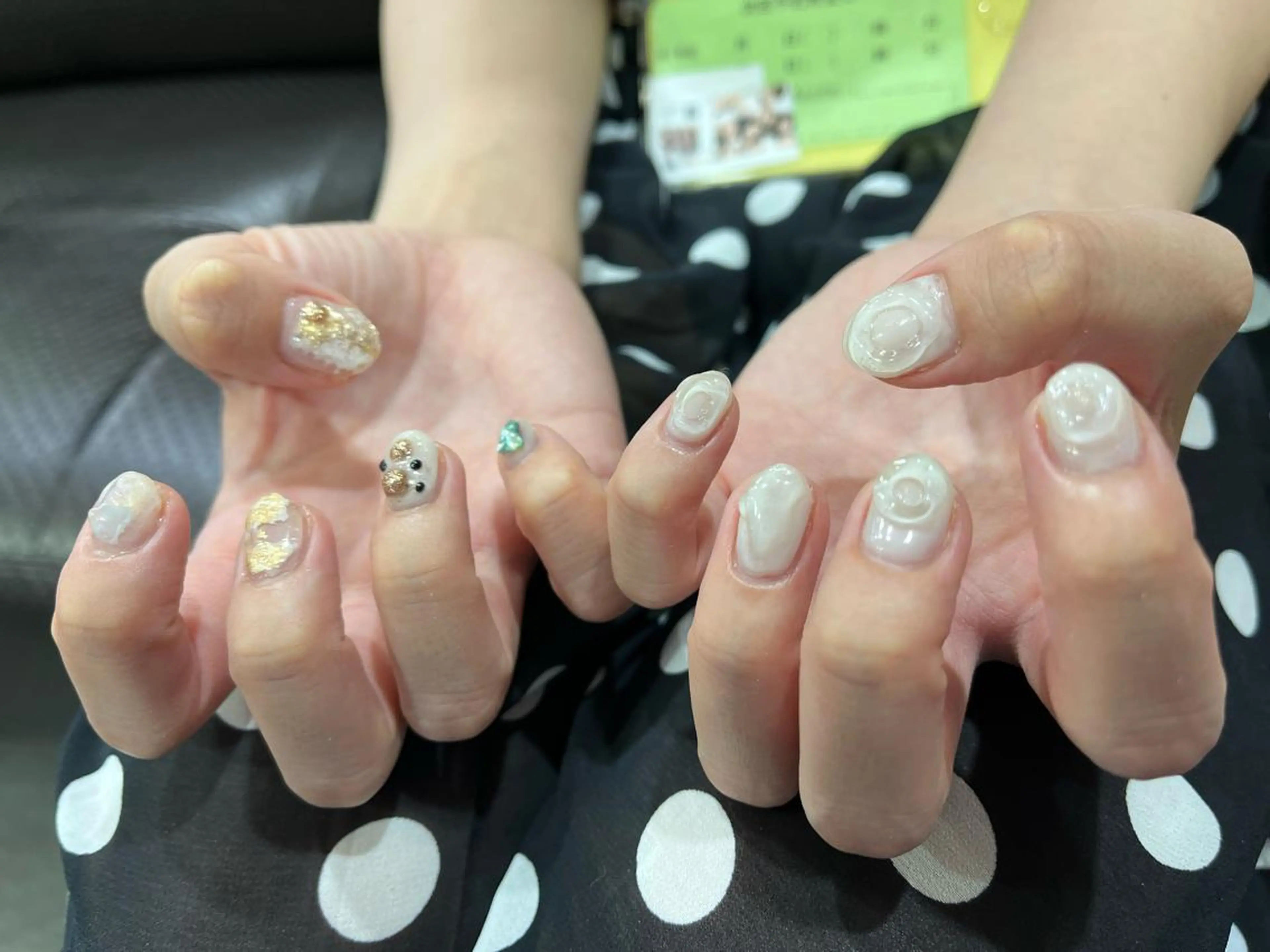 ネイル 海外girl🤎 透明感ベージュmaoのヘアスタイル