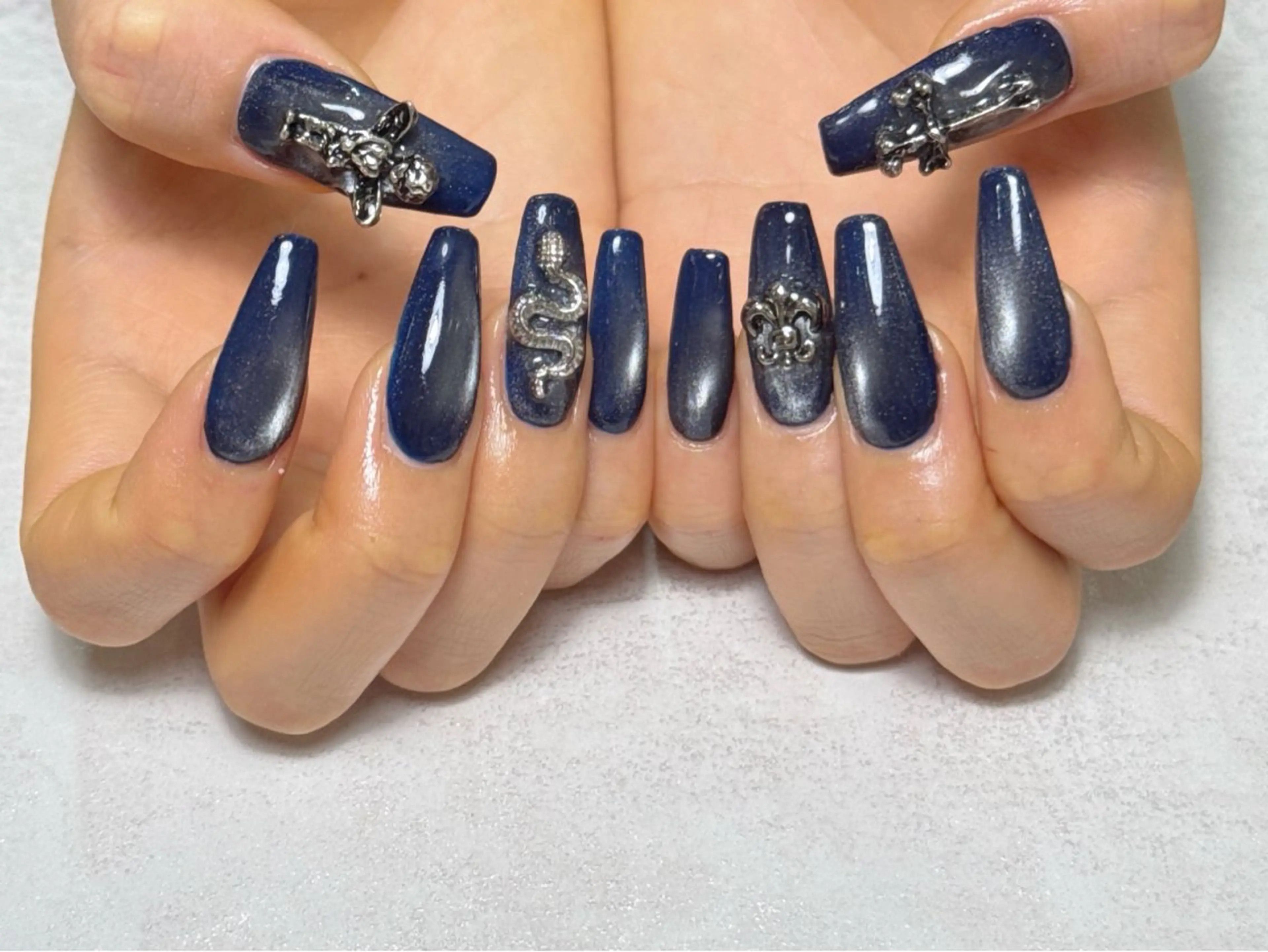 ネイル マグネットネイル ネイルチップ Li-fra MIZUKIのネイルデザイン