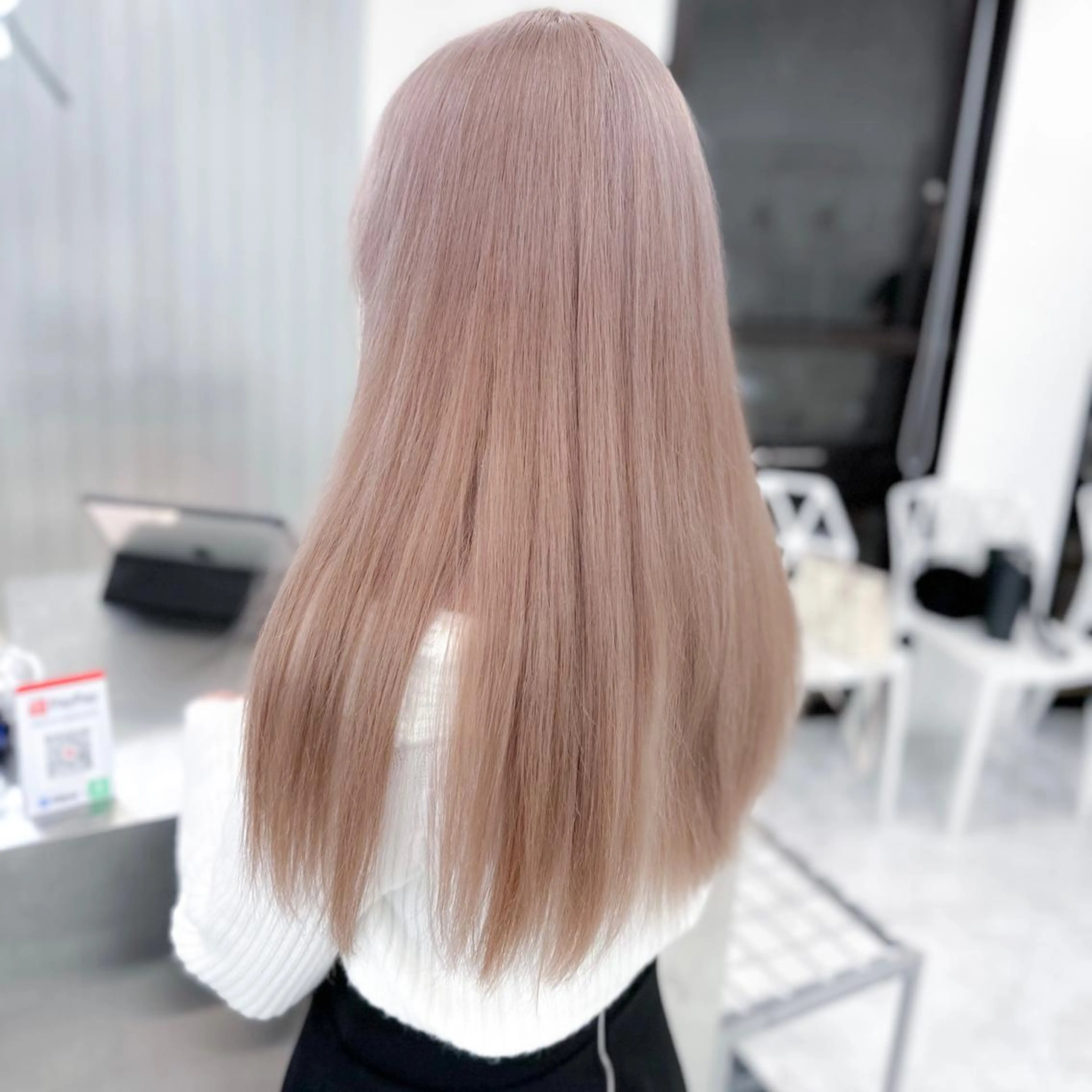 セミロング カラー ウルフ&レイヤー特化 まとまる美髪矯正のヘアスタイル