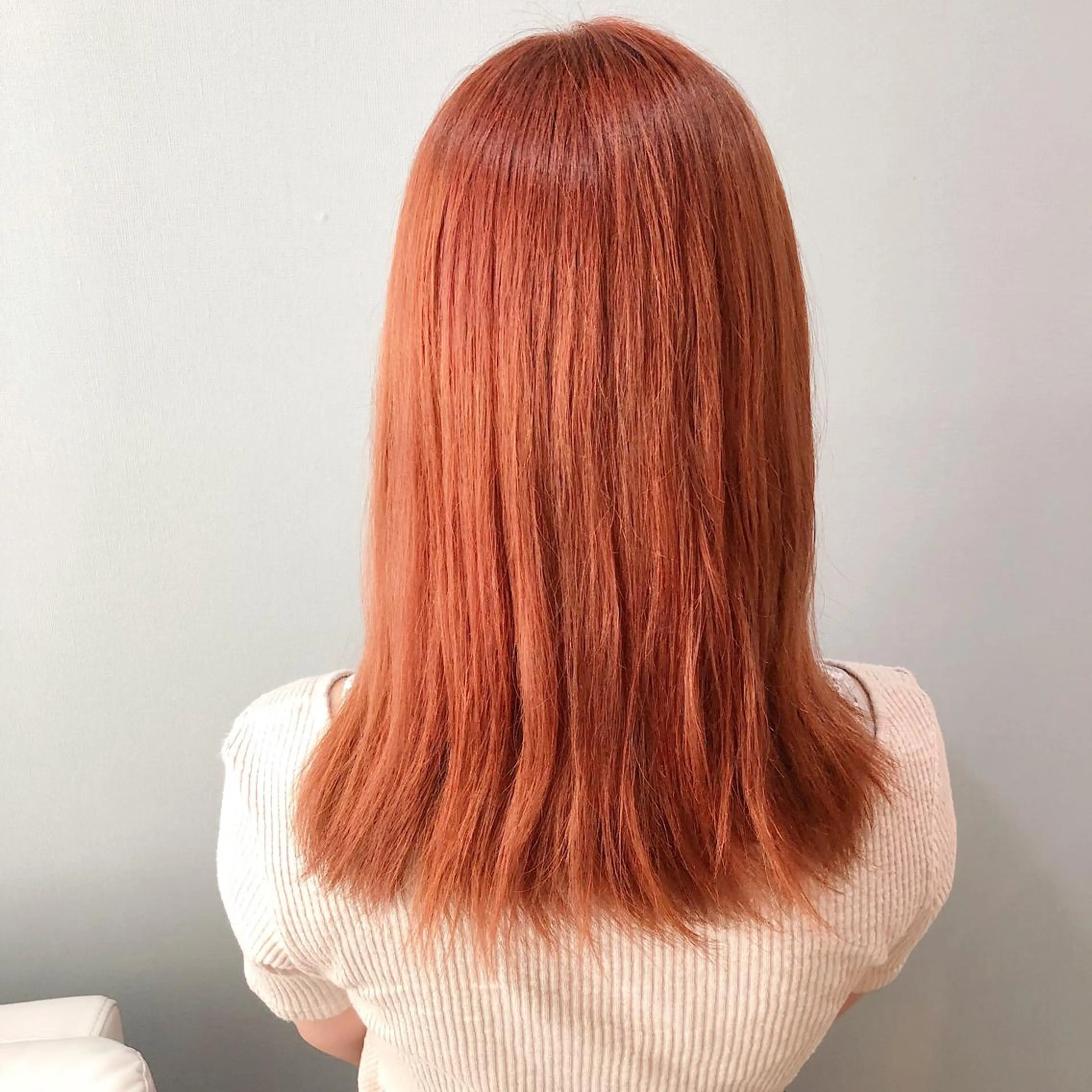 セミロング カラー ブリーチ ダブルカラー オレンジ 美髪専門サロン kazuのヘアスタイル