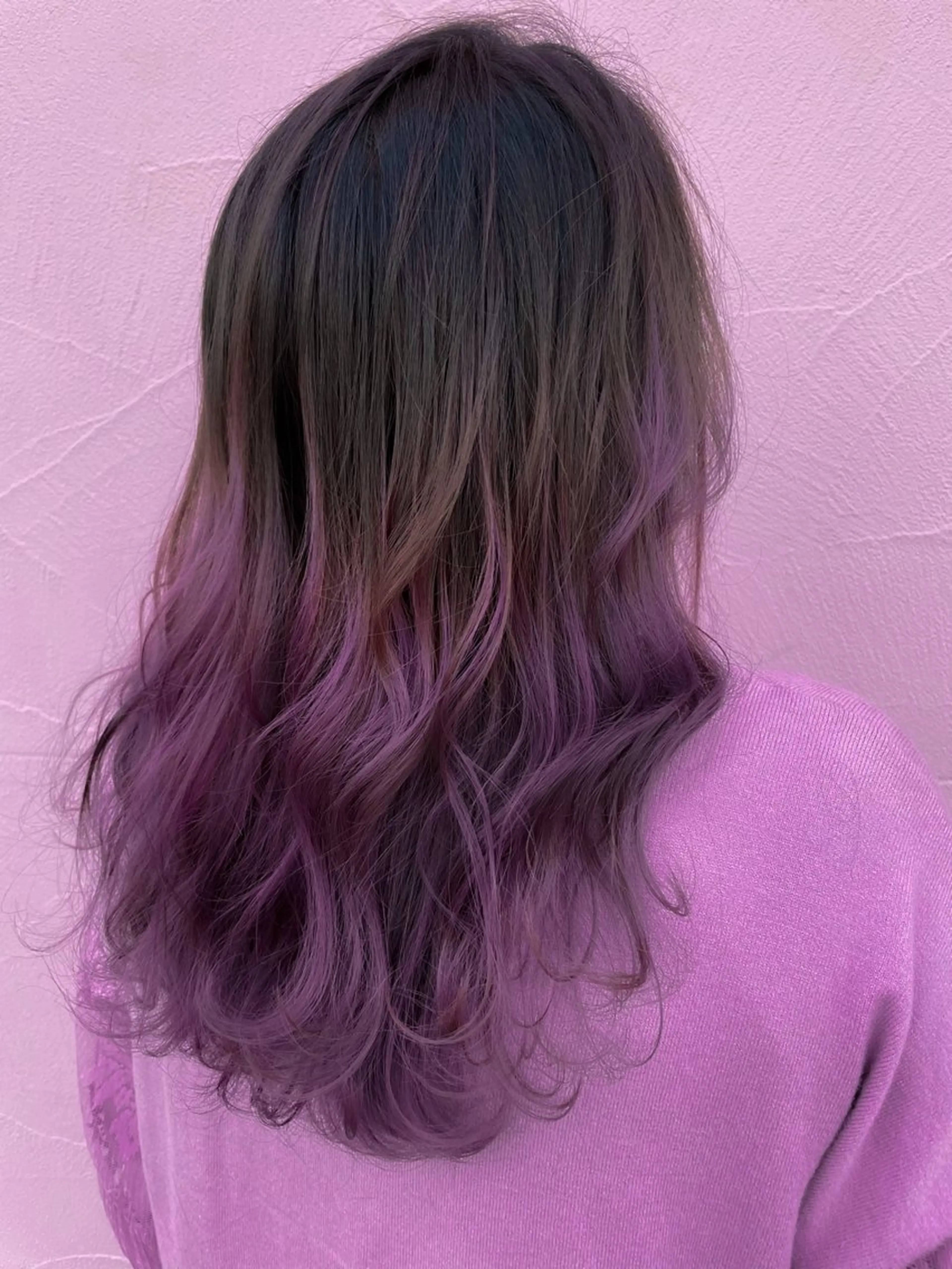 ロング カラー momb 折戸結菜のヘアスタイル