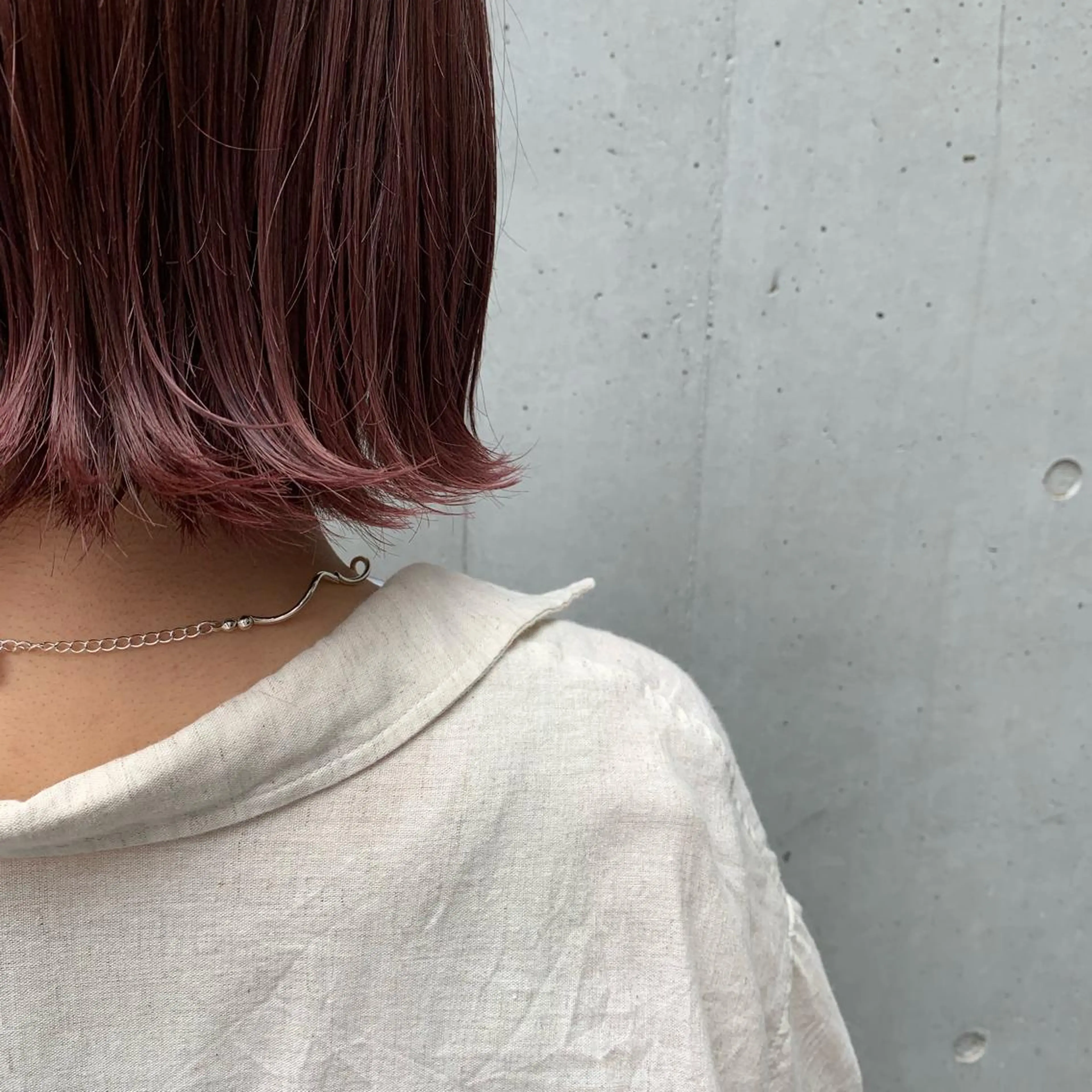 ミディアム カラー ピンクカラー レッドカラー ヘアカラー ナチュラルなショート 北本空河のヘアスタイル