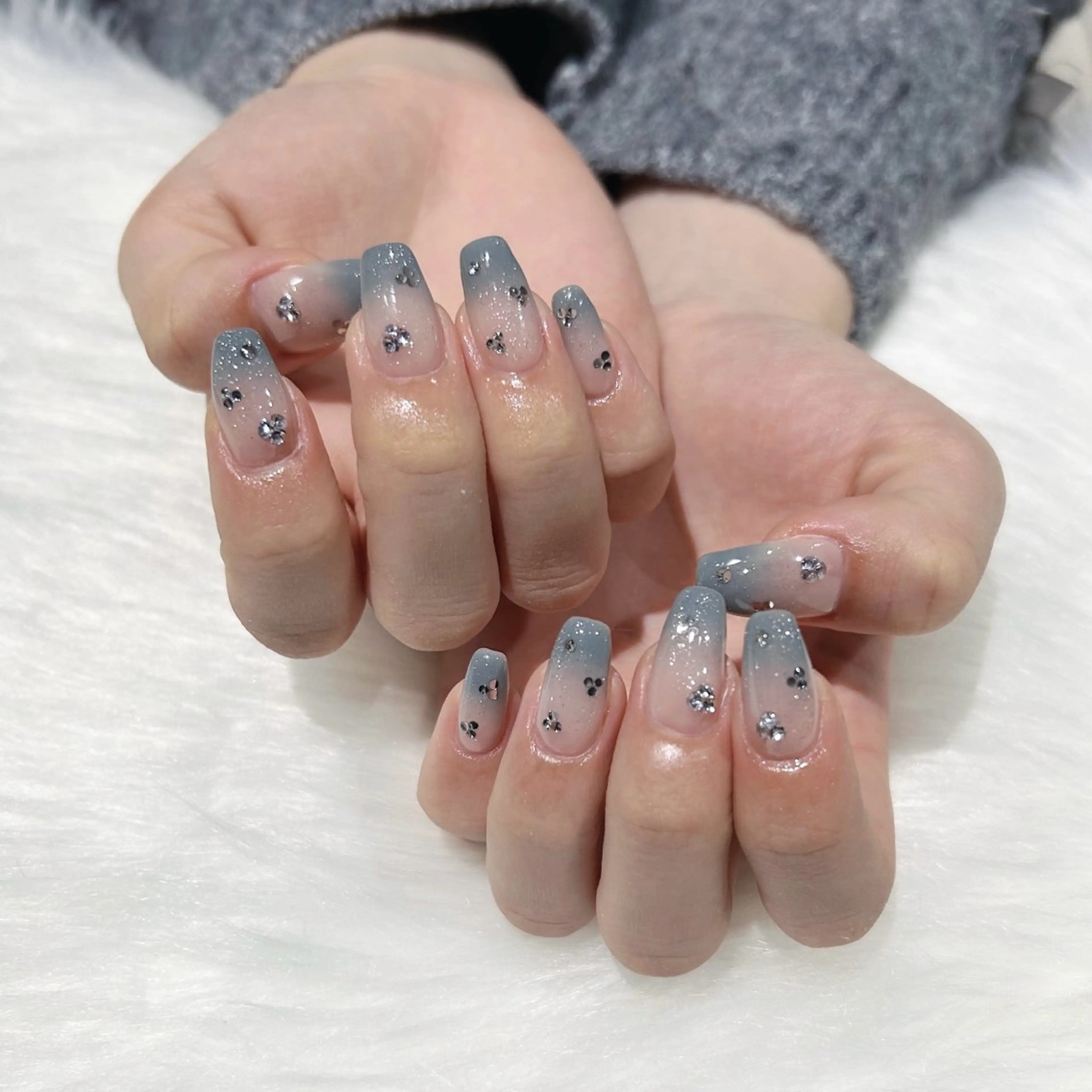 ネイル グラデーション キラキラネイル ラメ(グリッター) ラメグラデーション ハンドネイル ぷりゅねる 心斎橋のネイルデザイン