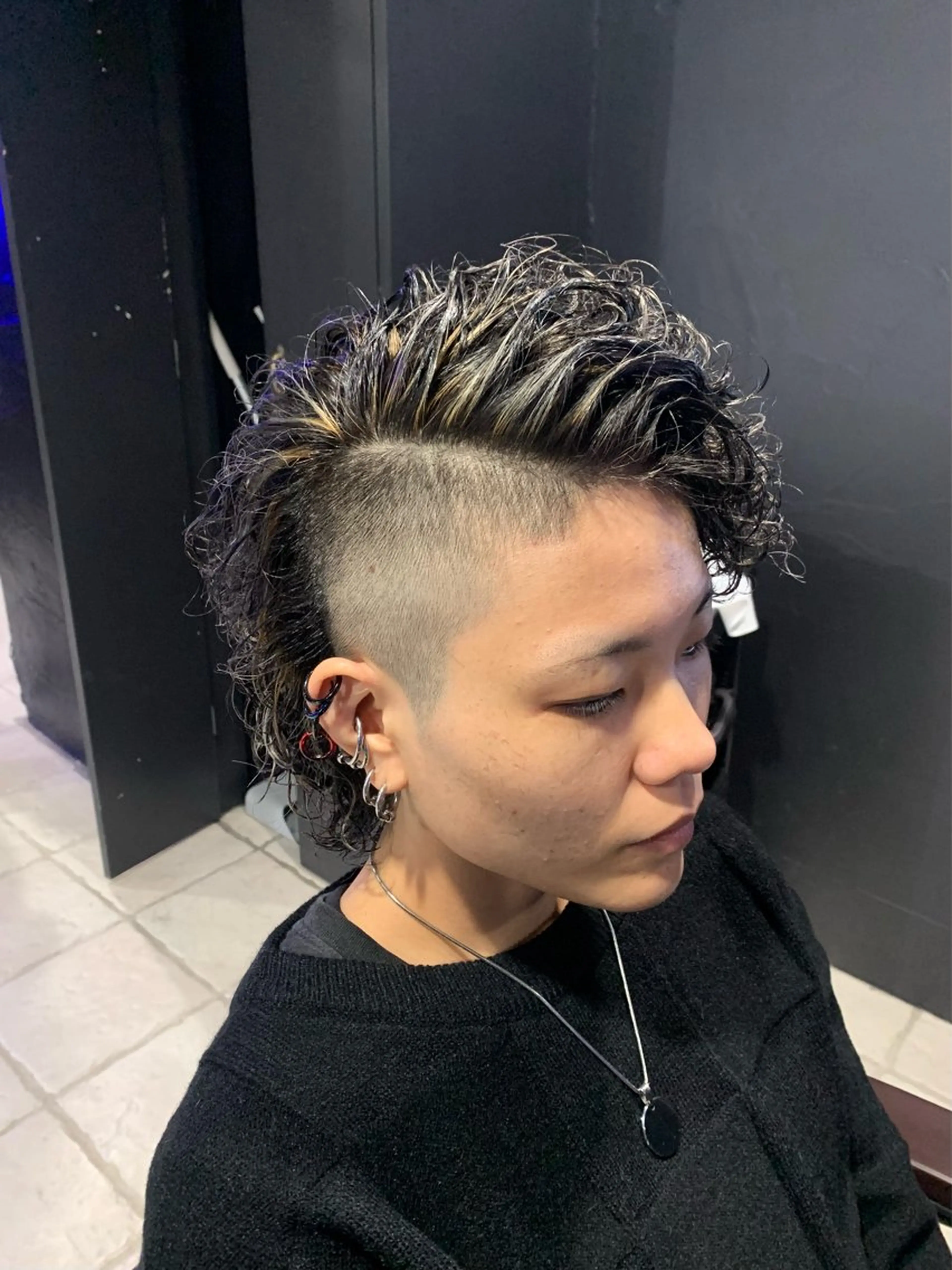 ミディアム ミディアムパーマ ハイライト カット パーマ ヘアセット メンズパーマ/難波/ 心斎橋　室園亮佑のヘアスタイル