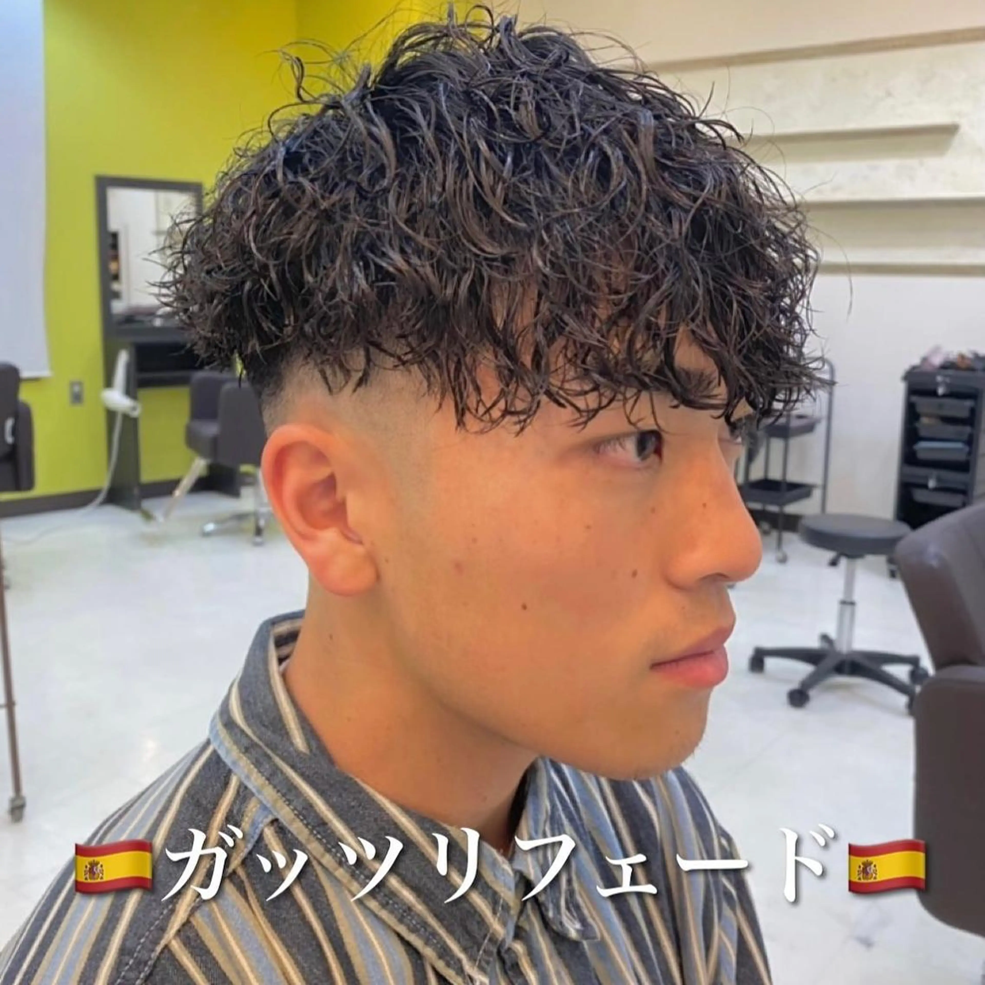 パーマ メンズ フェードカット メンズパーマ プードルパーマ メンズツイストパーマ ツイストスパイラルパーマ 年間2000名担当◎ パーマ職人/仲原佑樹のヘアスタイル