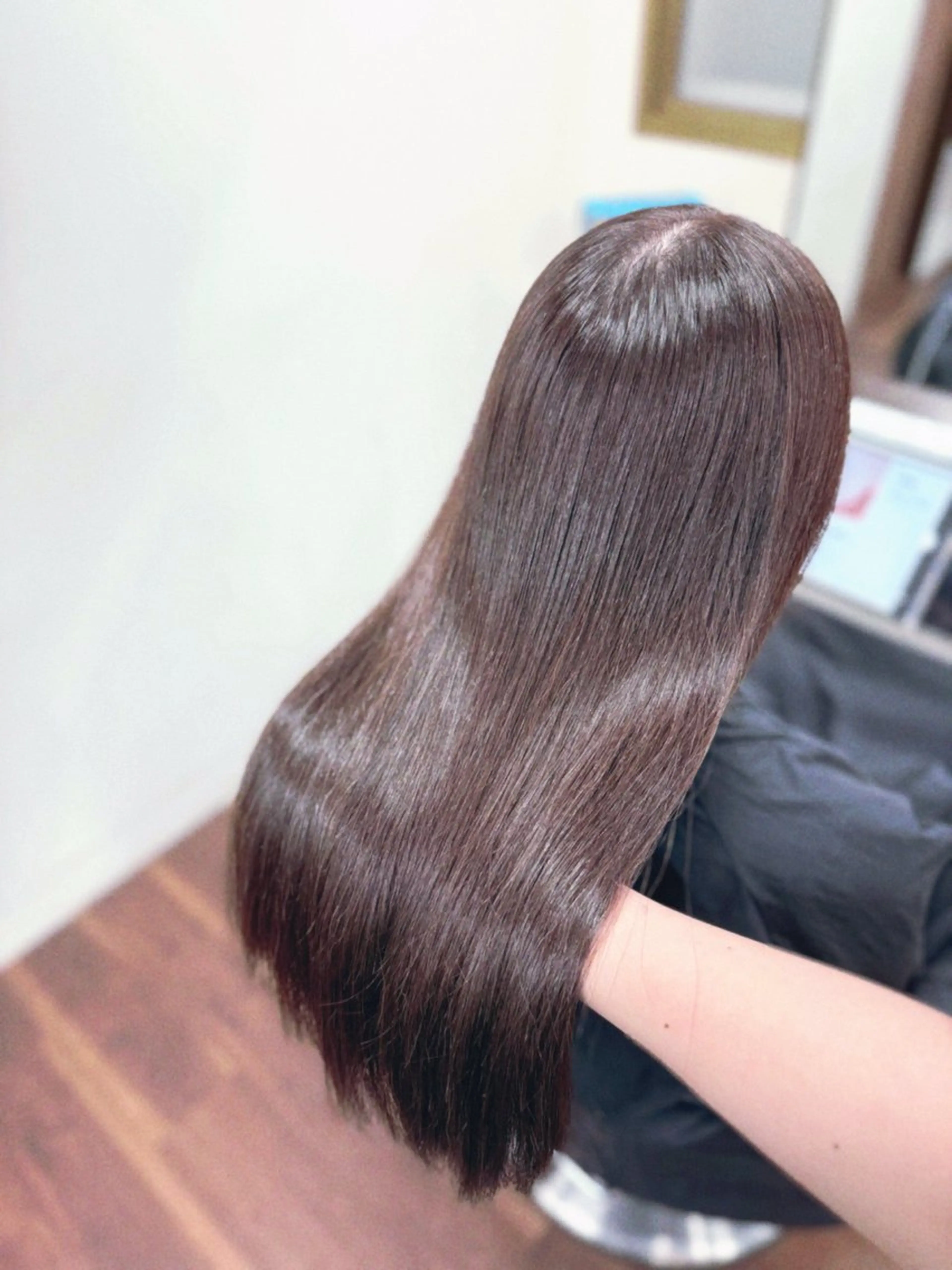 ロング ヘアカラー 桑村 菜々のヘアスタイル