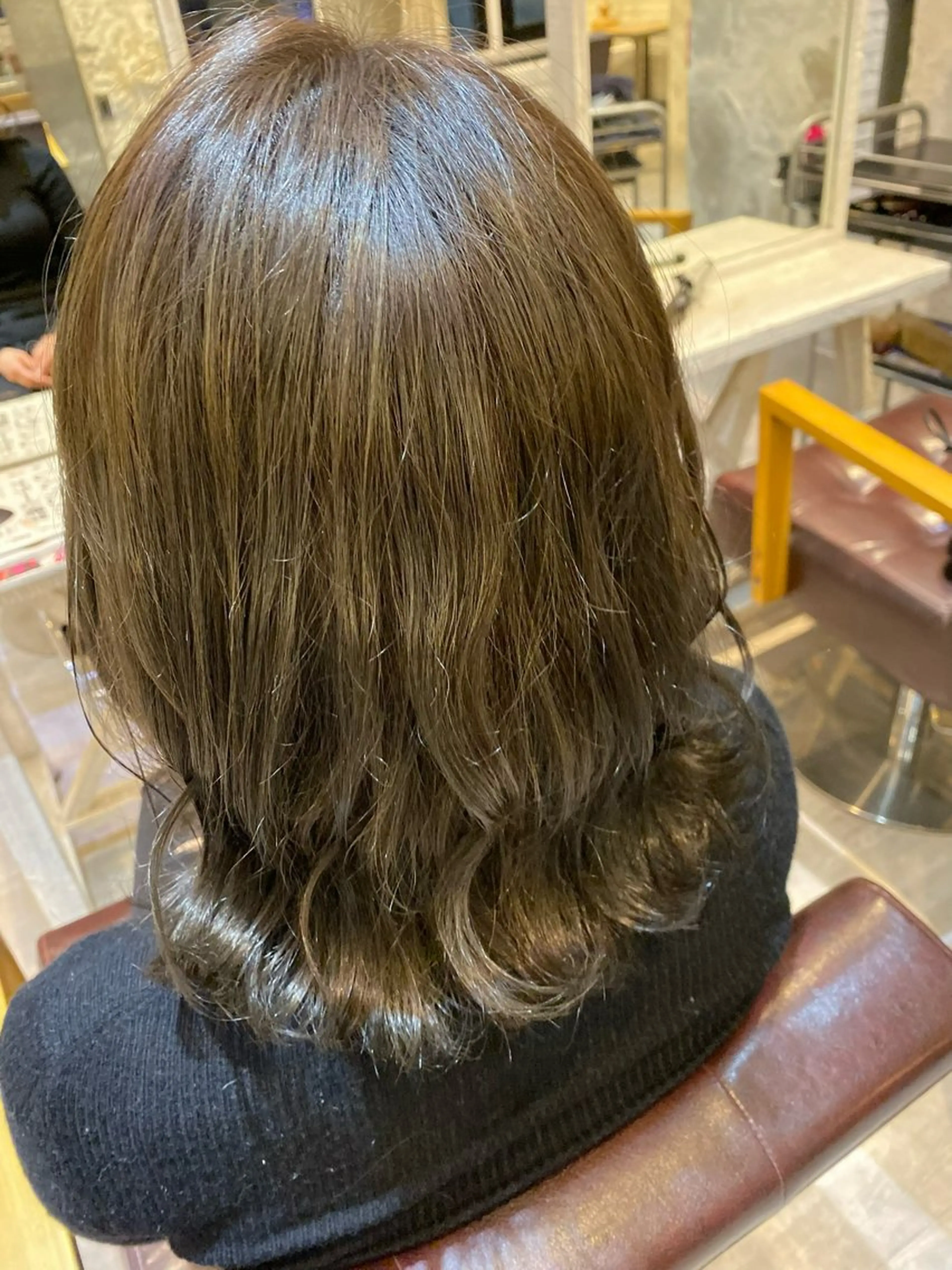 ミディアム カラー AUBE hair ales福岡平尾店所属・塚本 昂のヘアスタイル