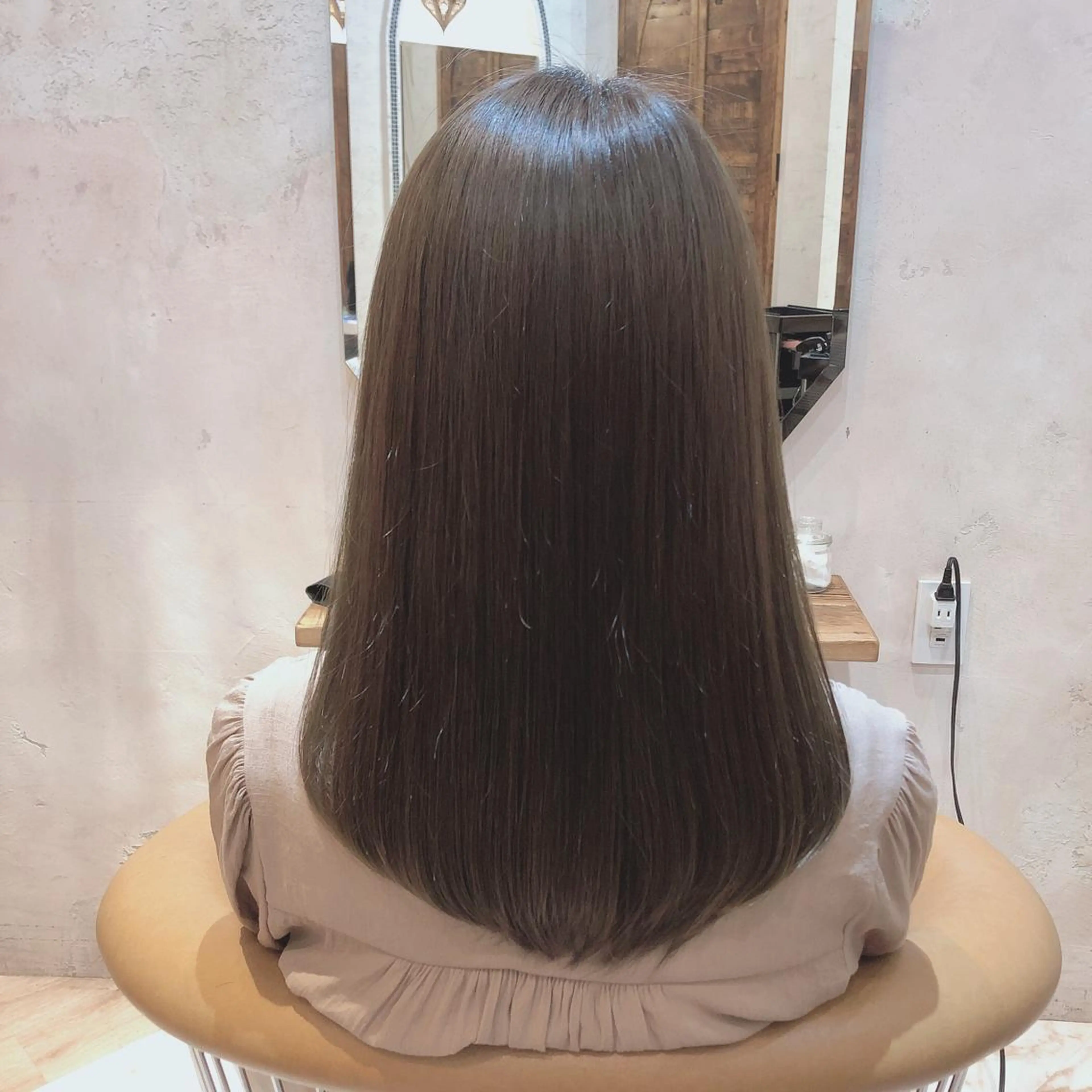 ミディアム カット ヘアカラー トリートメント 代表山口ひな 髪質改善のプロのヘアスタイル