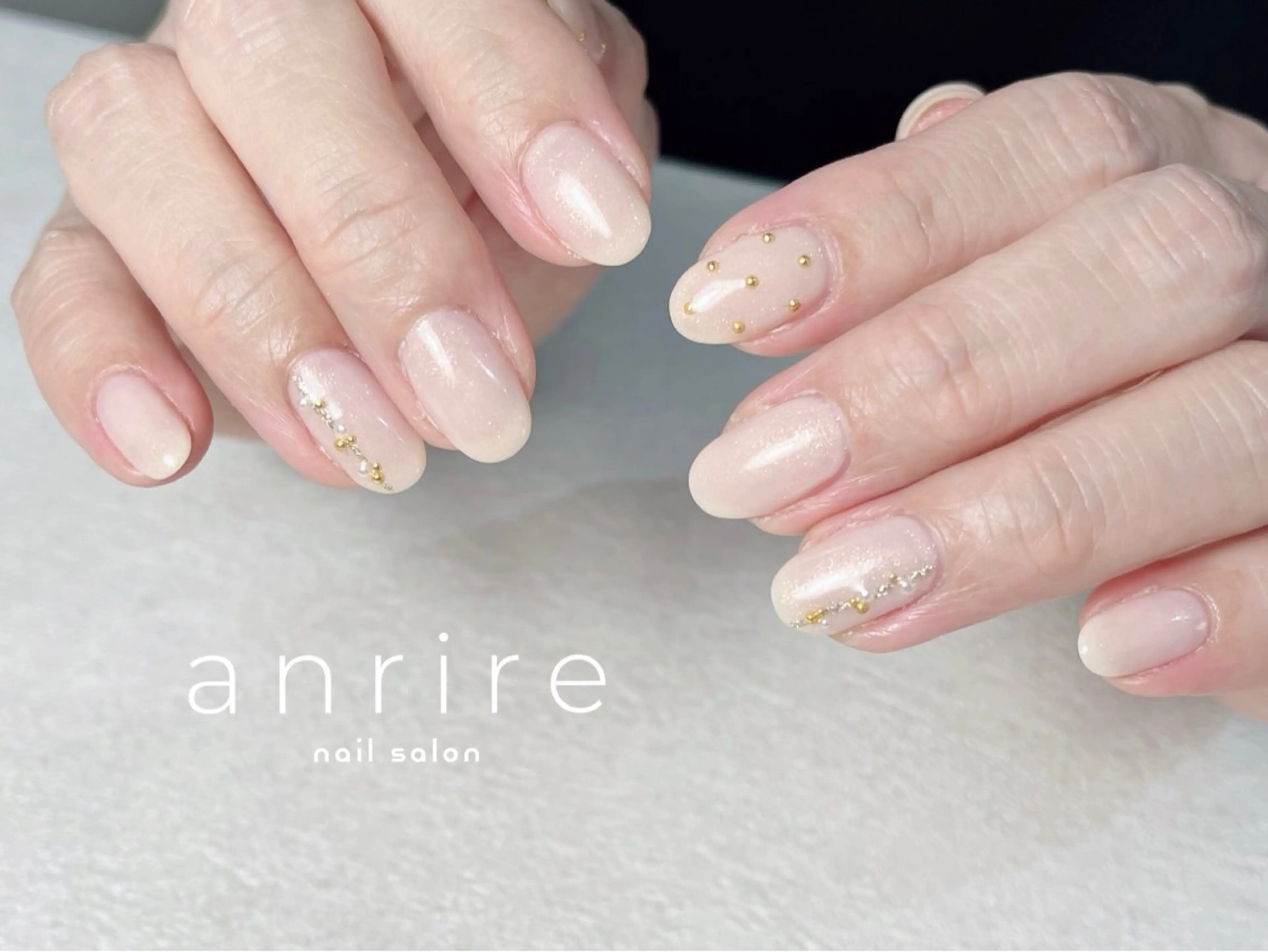 ネイル アートネイル ドット ジェルネイル ラメ(グリッター) オフィスネイル ハンドネイル nailsalon anrireのネイルデザイン