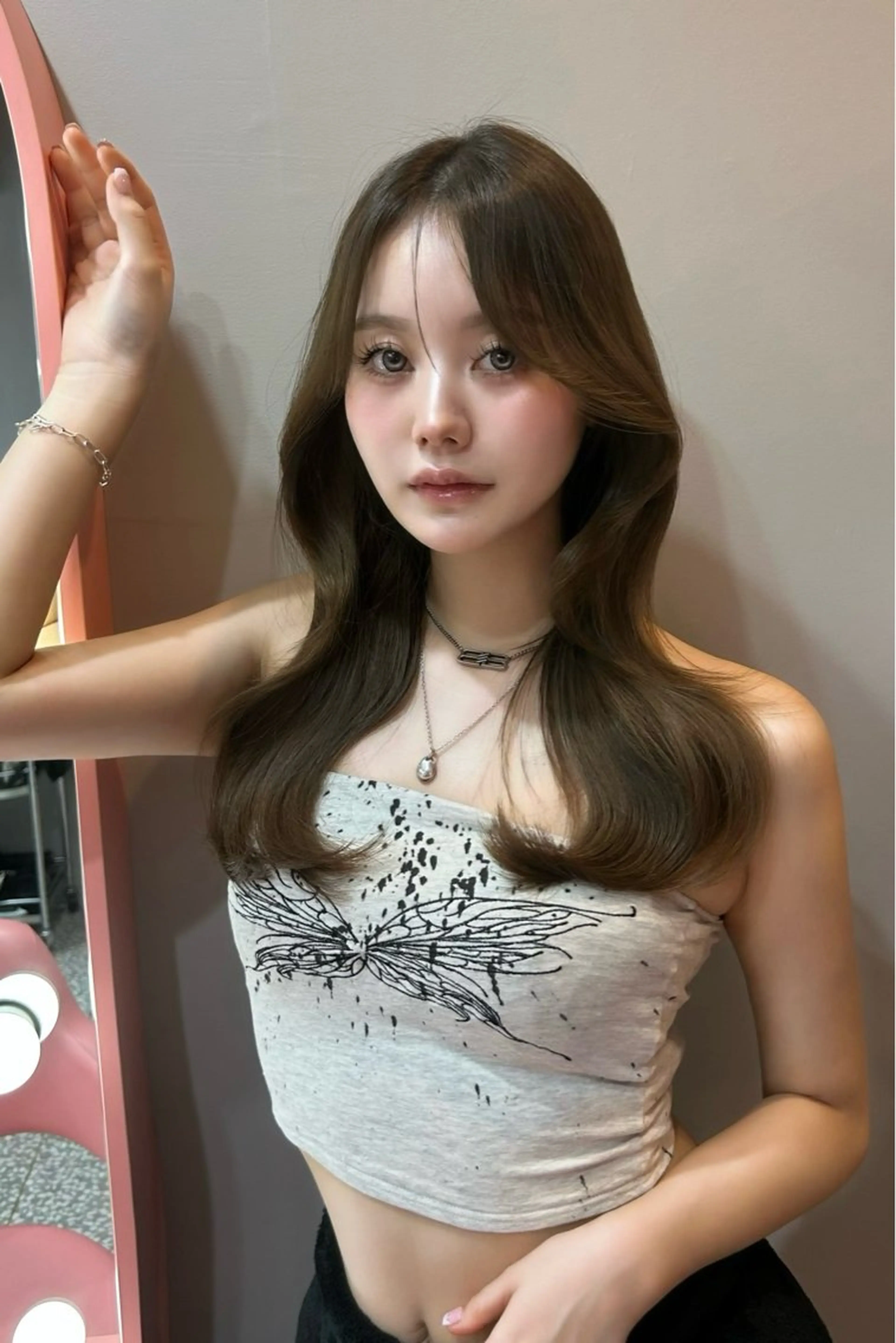 ロング カラー ダブルカラー グレージュ オリーブグレージュ オリーブグレー 卒業式のヘアスタイル カット ヘアカラー トリートメント 表参道/ワンホンヘア SAAYA🖤のヘアスタイル