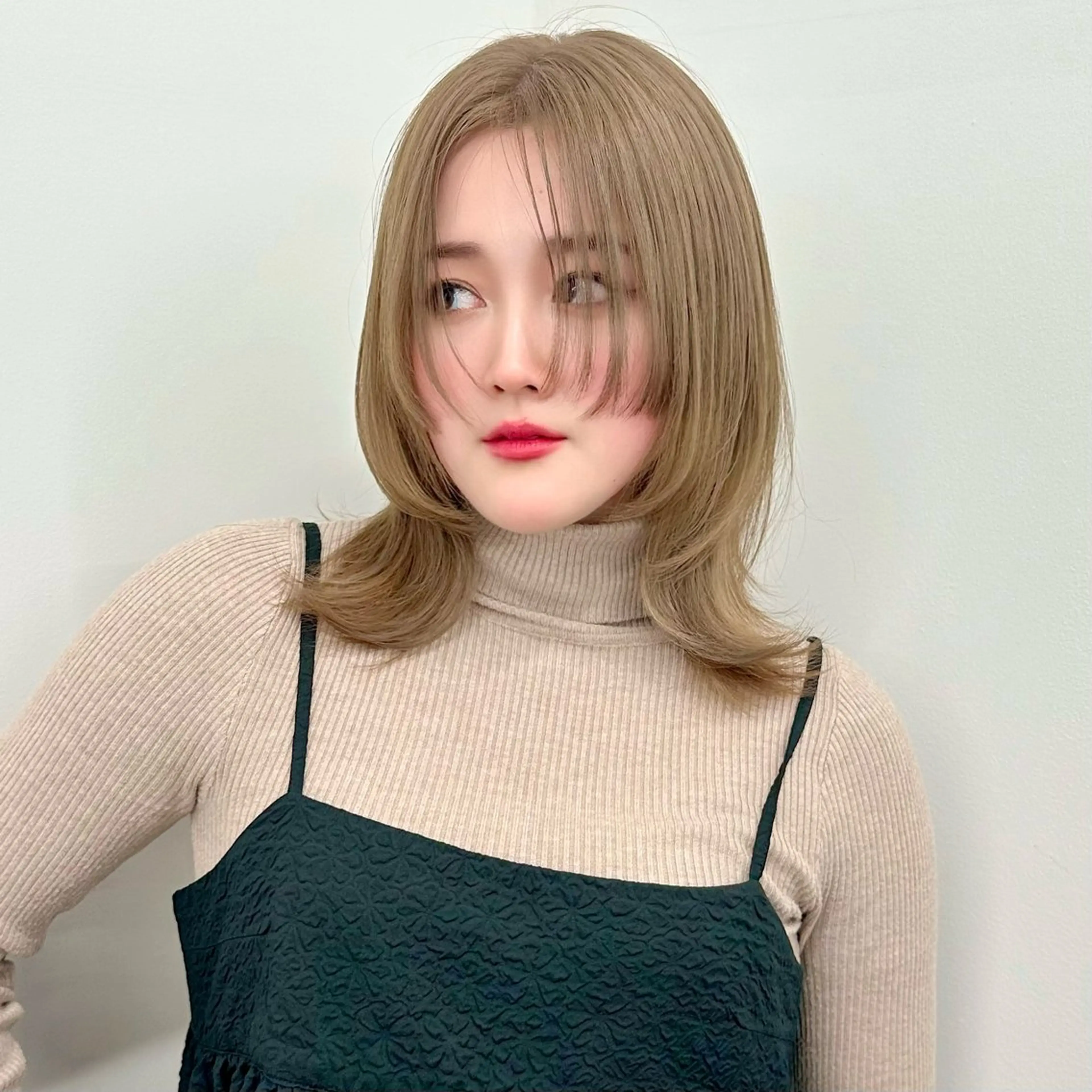 ミディアム カラー カット ヘアカラー ブリーチなし/レイヤ ー特化🌈Tommyのヘアスタイル