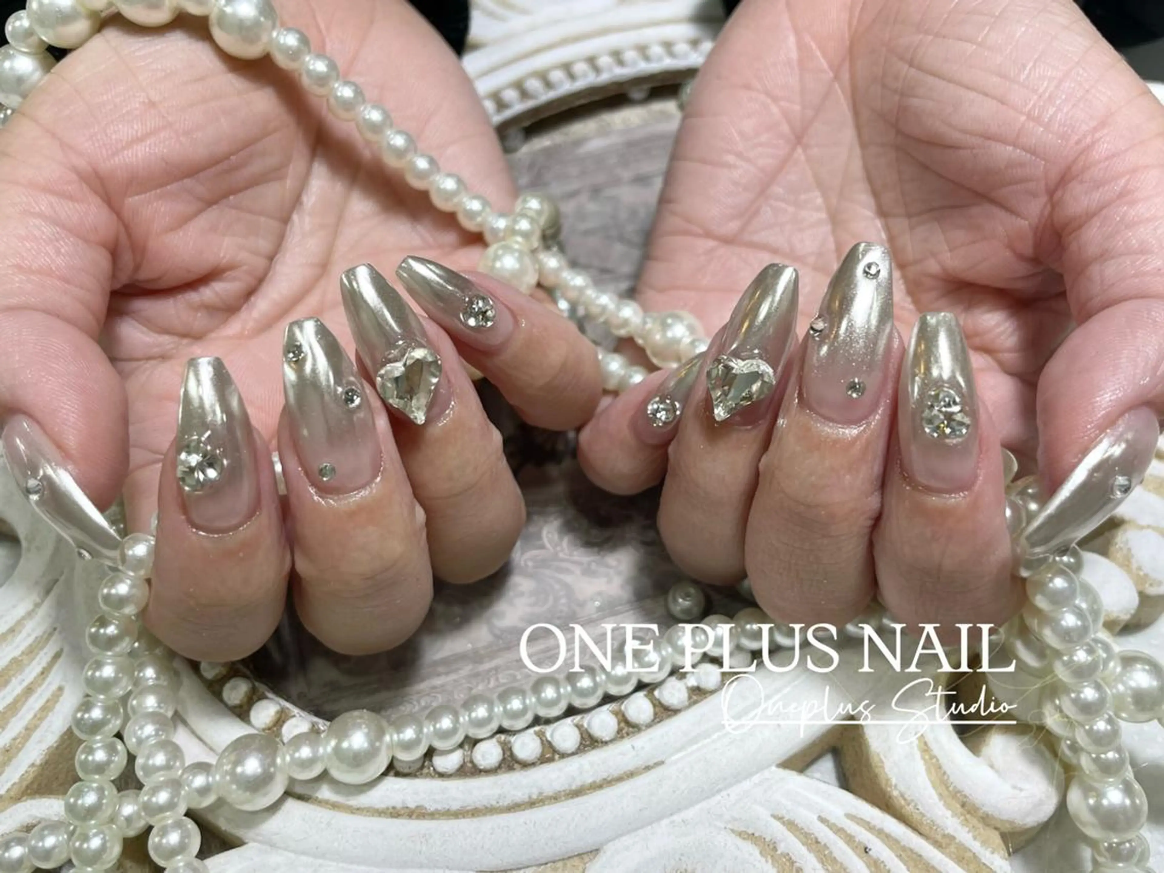 ネイル アートネイル オーロラネイル ガーリー キラキラネイル 韓国ネイル haruka 🧸のネイルデザイン