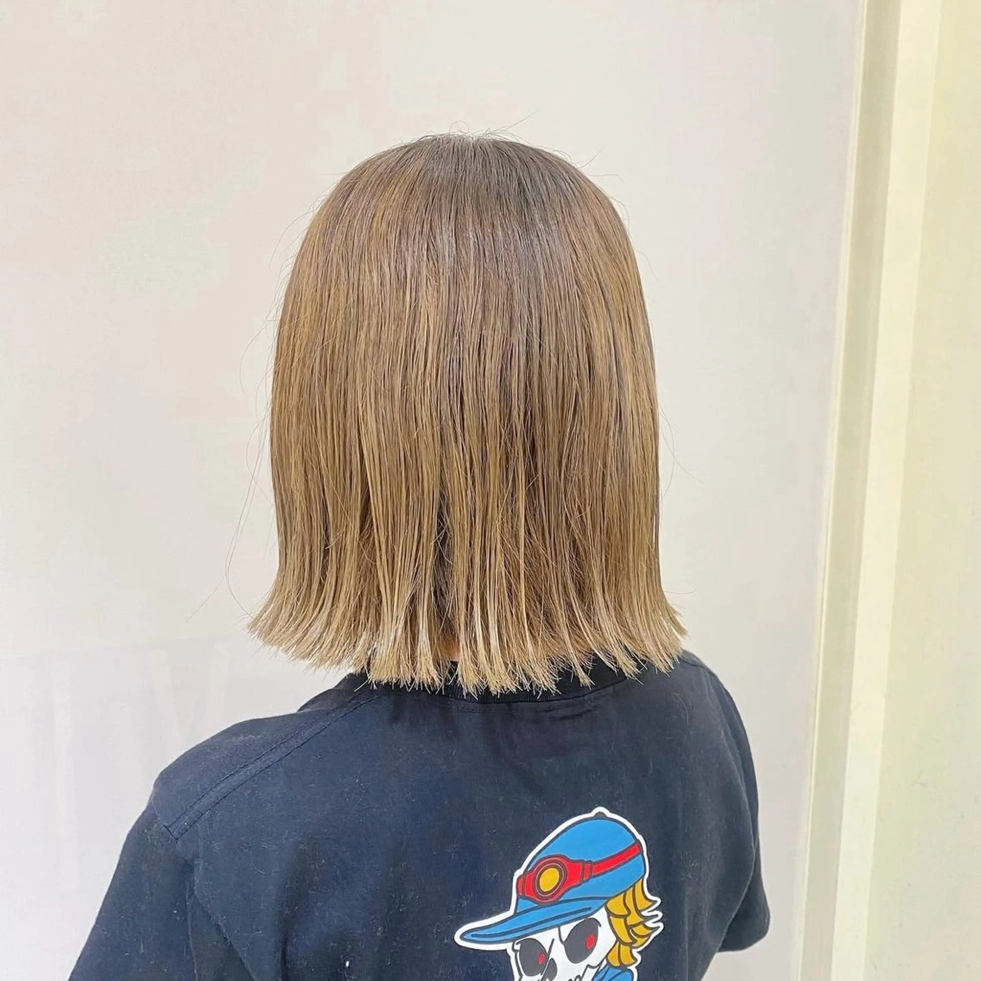 ショート カラー ベージュカラー ブリーチ ボブ 外ハネヘア トリートメント カット ヘアカラー トリートメント HARUNA🦋 髪質改善/縮毛矯正✨のヘアスタイル