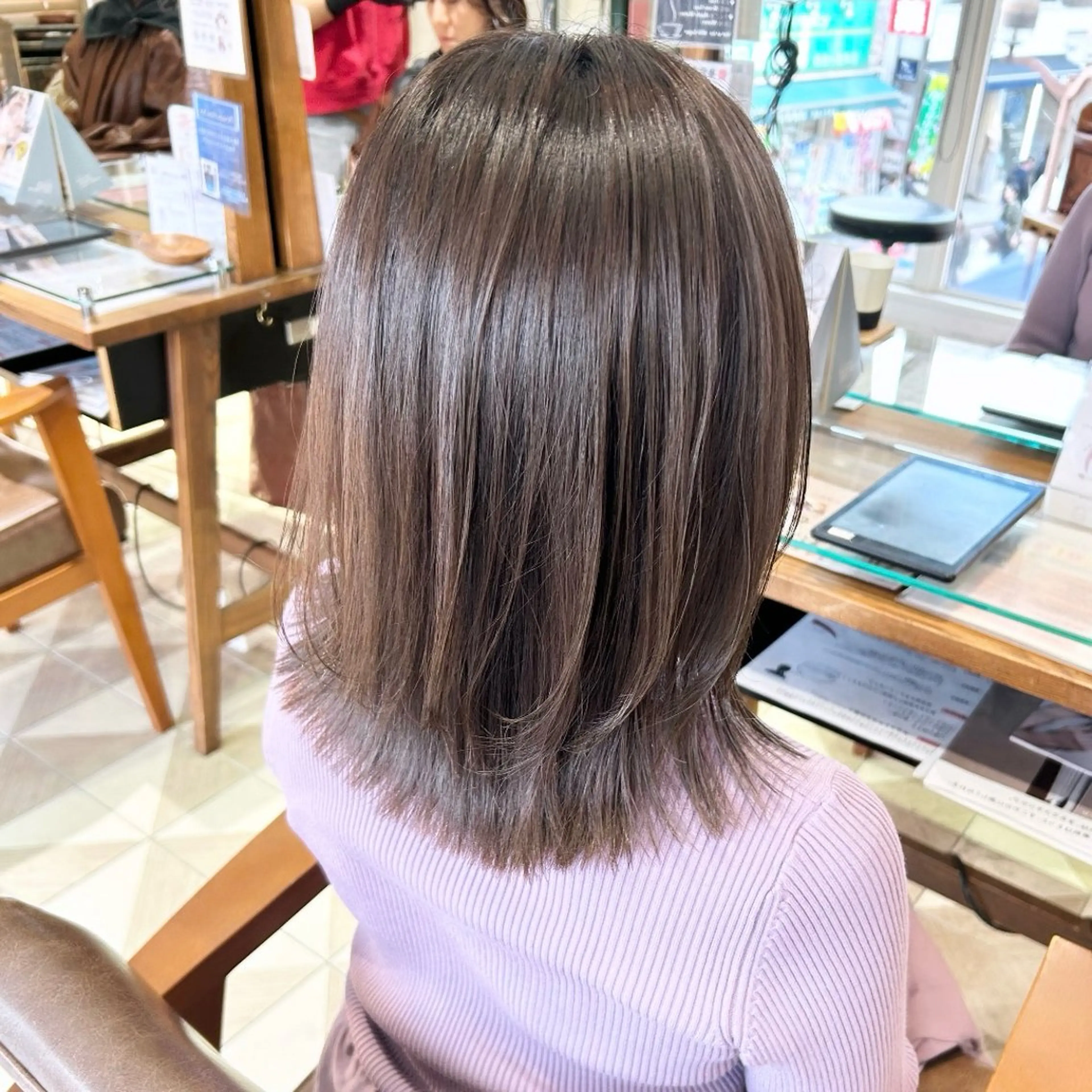 ミディアム カラー ヘアアレンジ カット ヘアカラー トリートメント 吉水 彩乃 /ボブ/艶感カラーのヘアスタイル