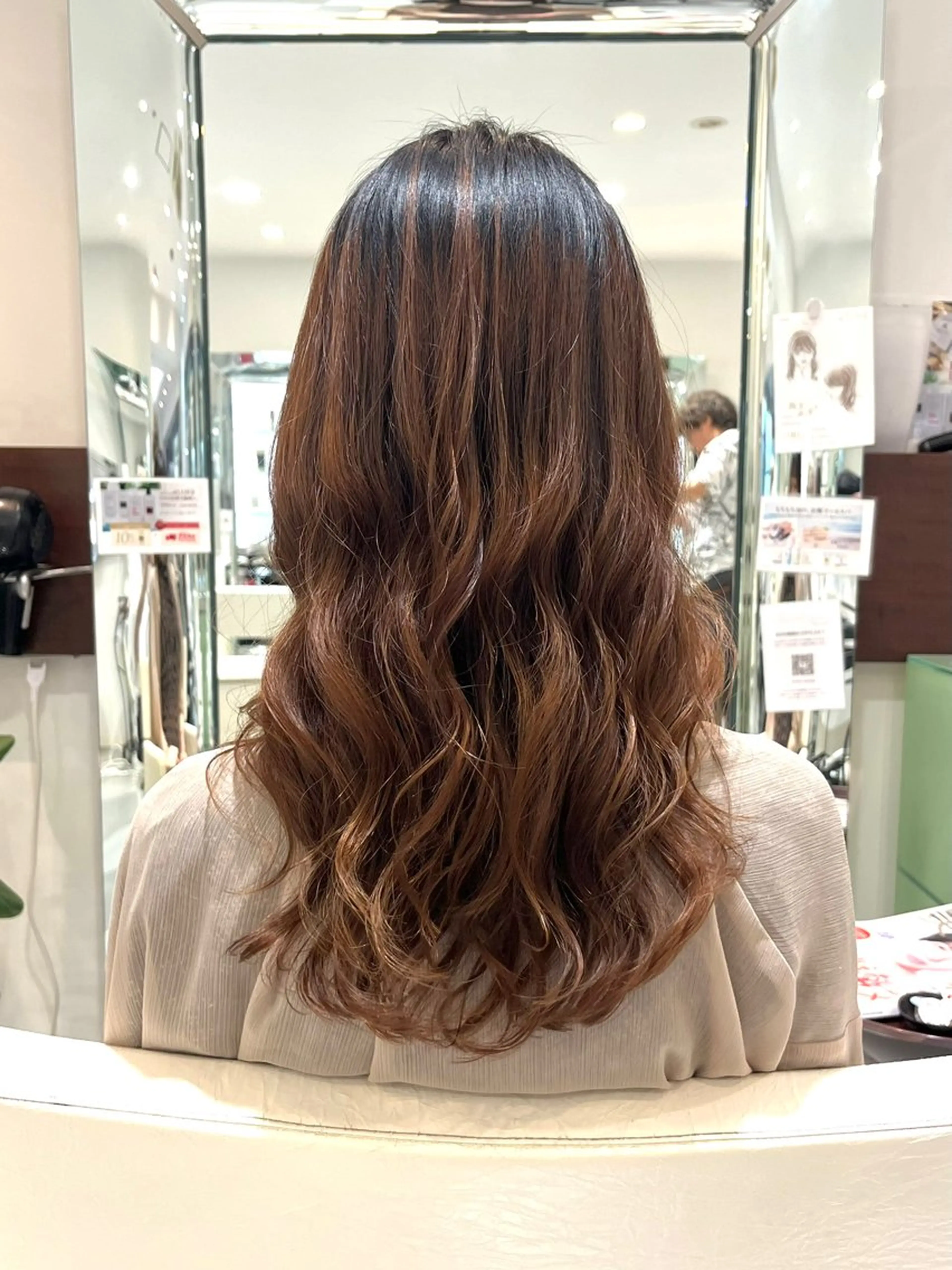 ロング パーマ ボブ 韓国風ヘア デジタルパーマ カット パーマ トリートメント コテ巻き風パーマ 藤澤　知彌のヘアスタイル