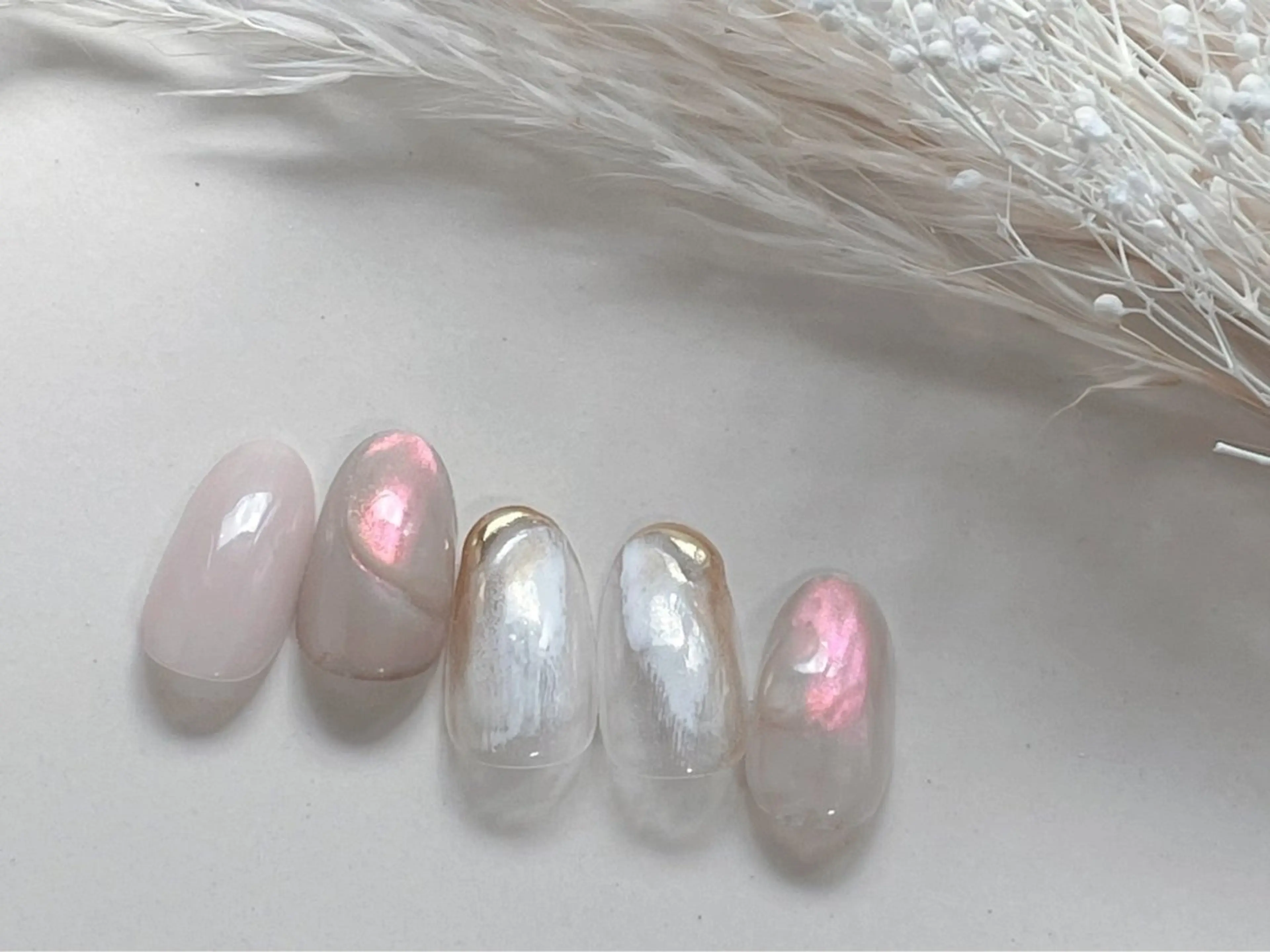 ネイル オーロラネイル フラワーネイル フットネイル フレンチネイル ジェルネイル mogunail &blowのネイルデザイン