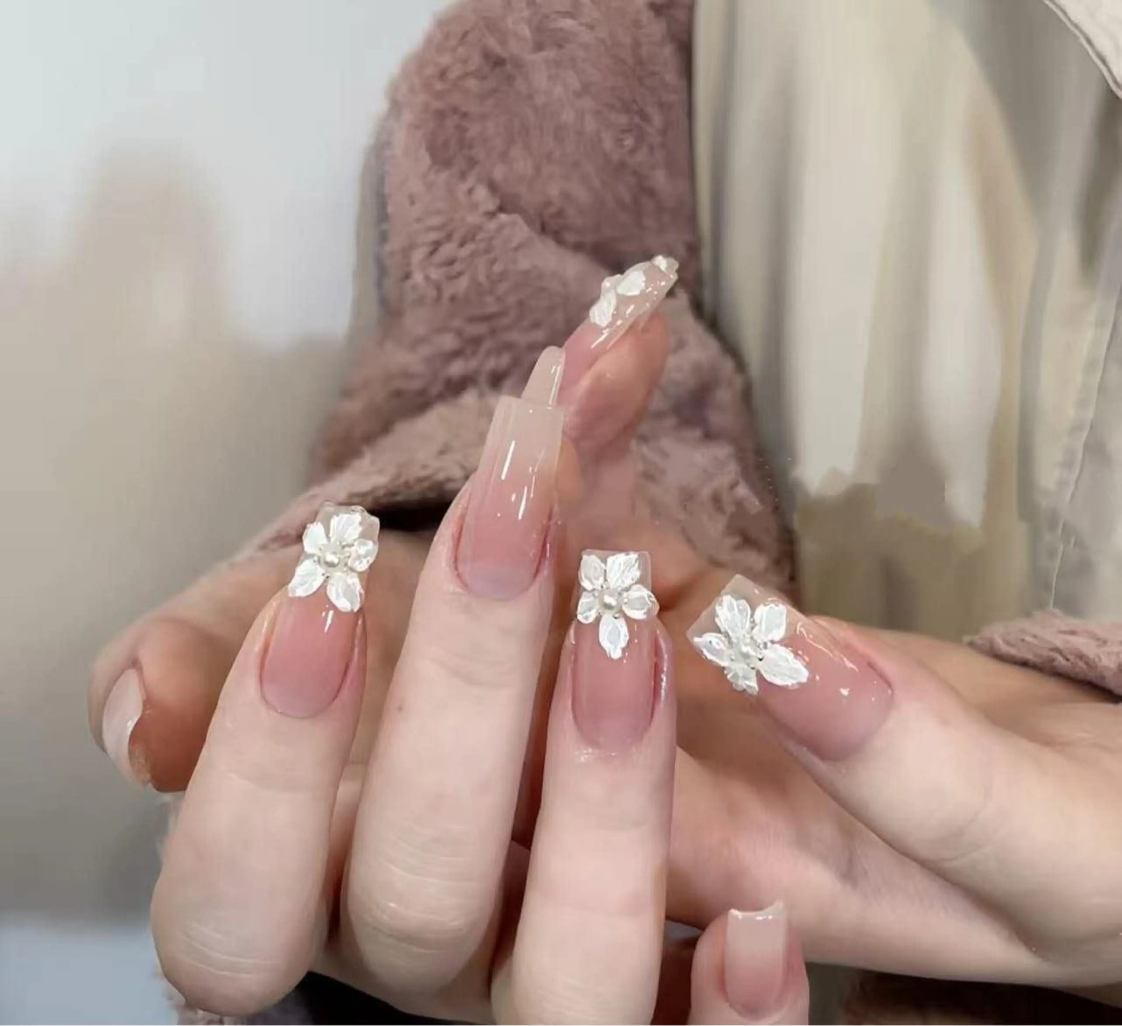 ネイル フラワーネイル フレンチネイル ジェルネイル ガラスフレンチ ハート ハンドネイル BabyYouMi nailのネイルデザイン