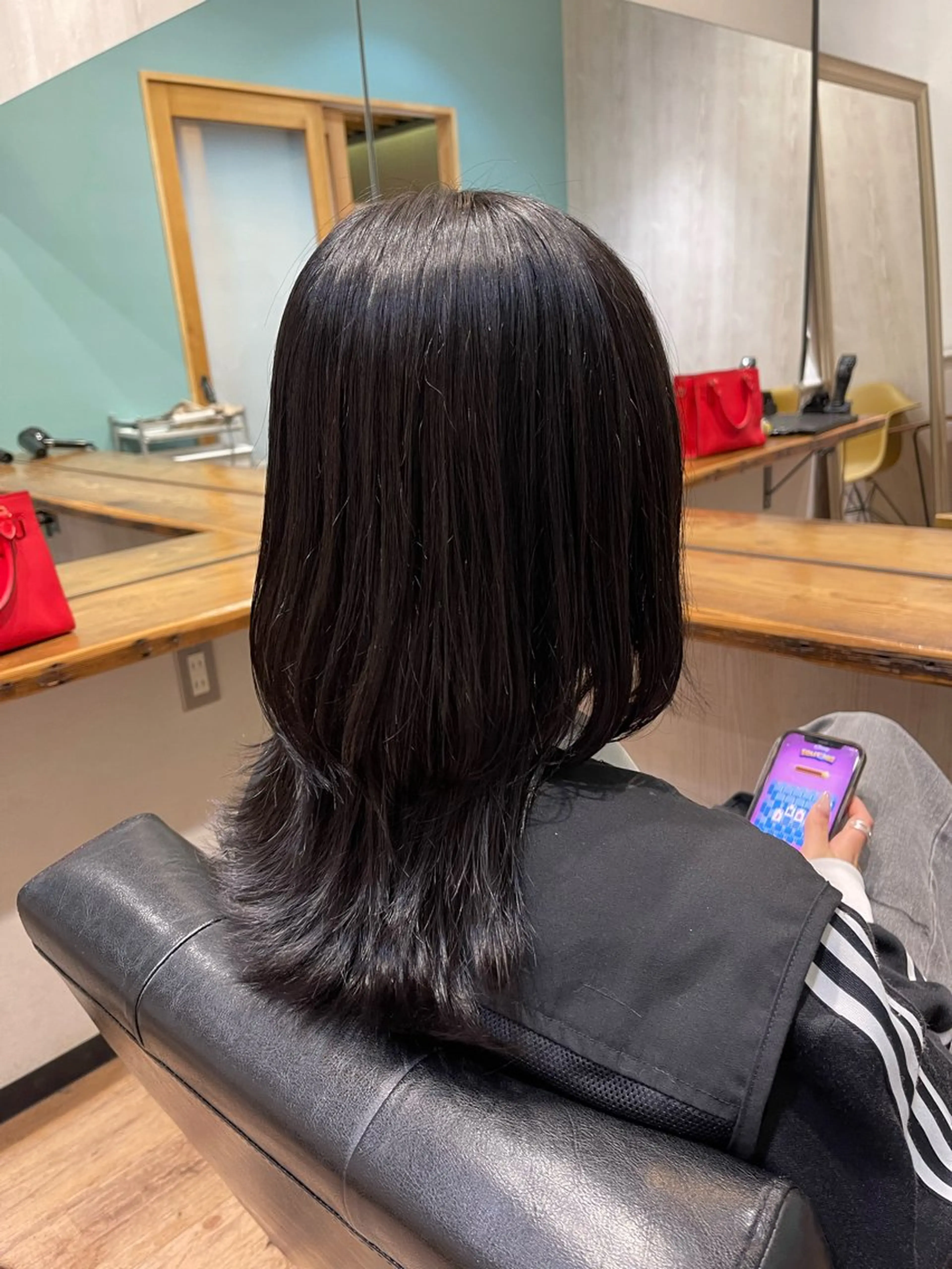 セミロング ボブ ウルフカット カット Rolen.所属・佐藤 海璃のヘアスタイル