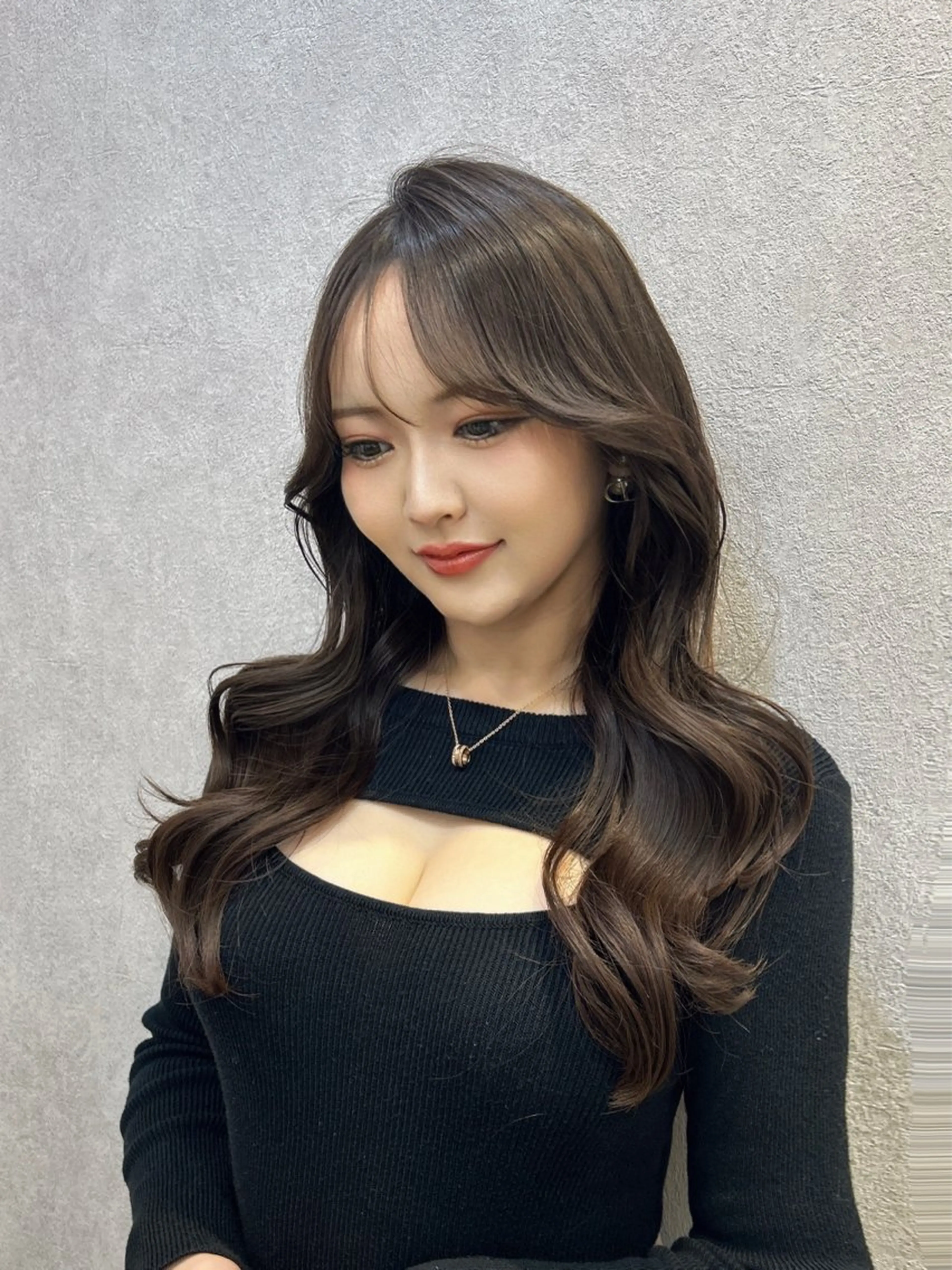 ロング カラー ヘアアレンジ グレージュ ヨシンモリ 韓国風ヘア レイヤーカット 🩷韓国ヘア/ヨシン モリ🩷Maikaのヘアスタイル