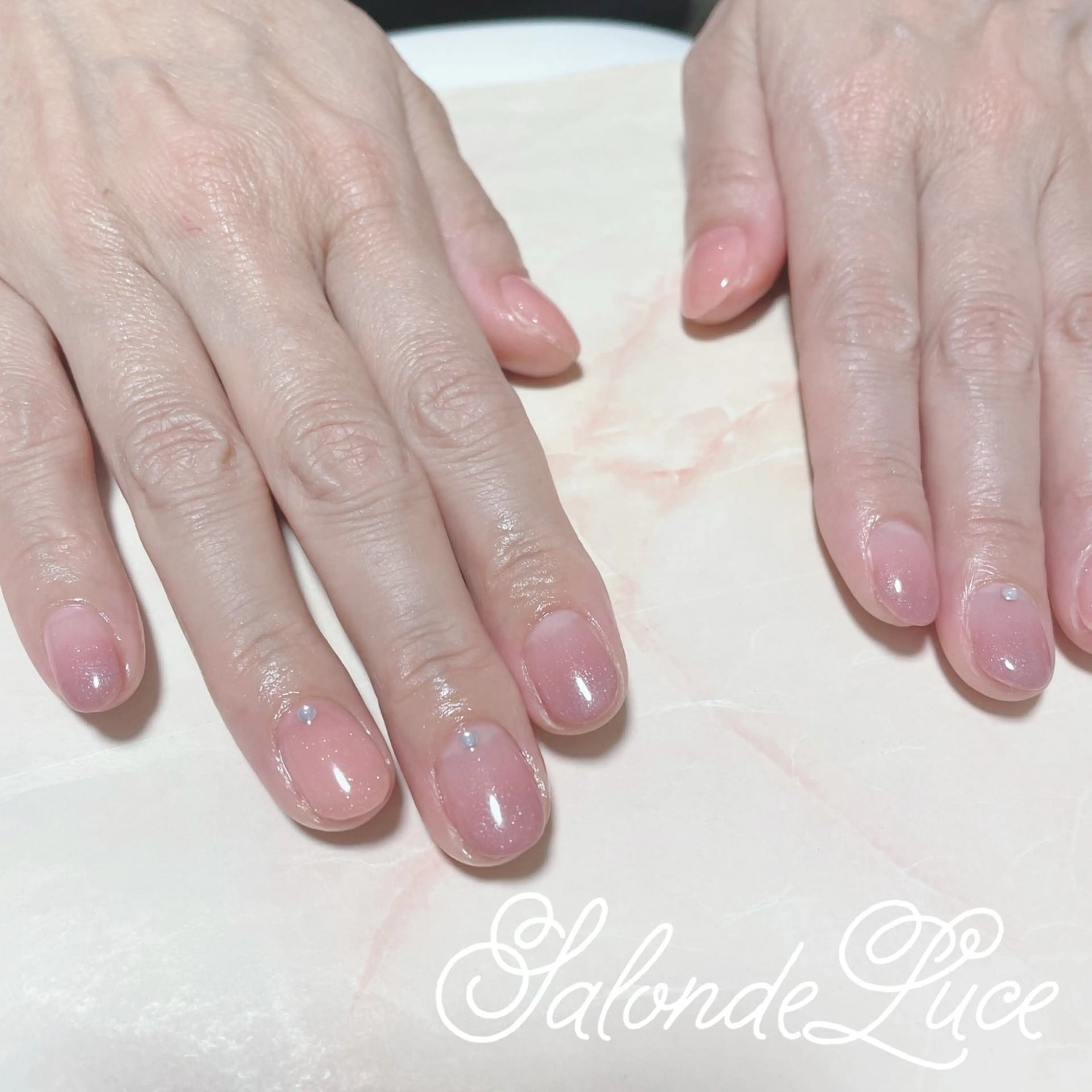 ネイル グラデーション Salon de Luceのネイルデザイン