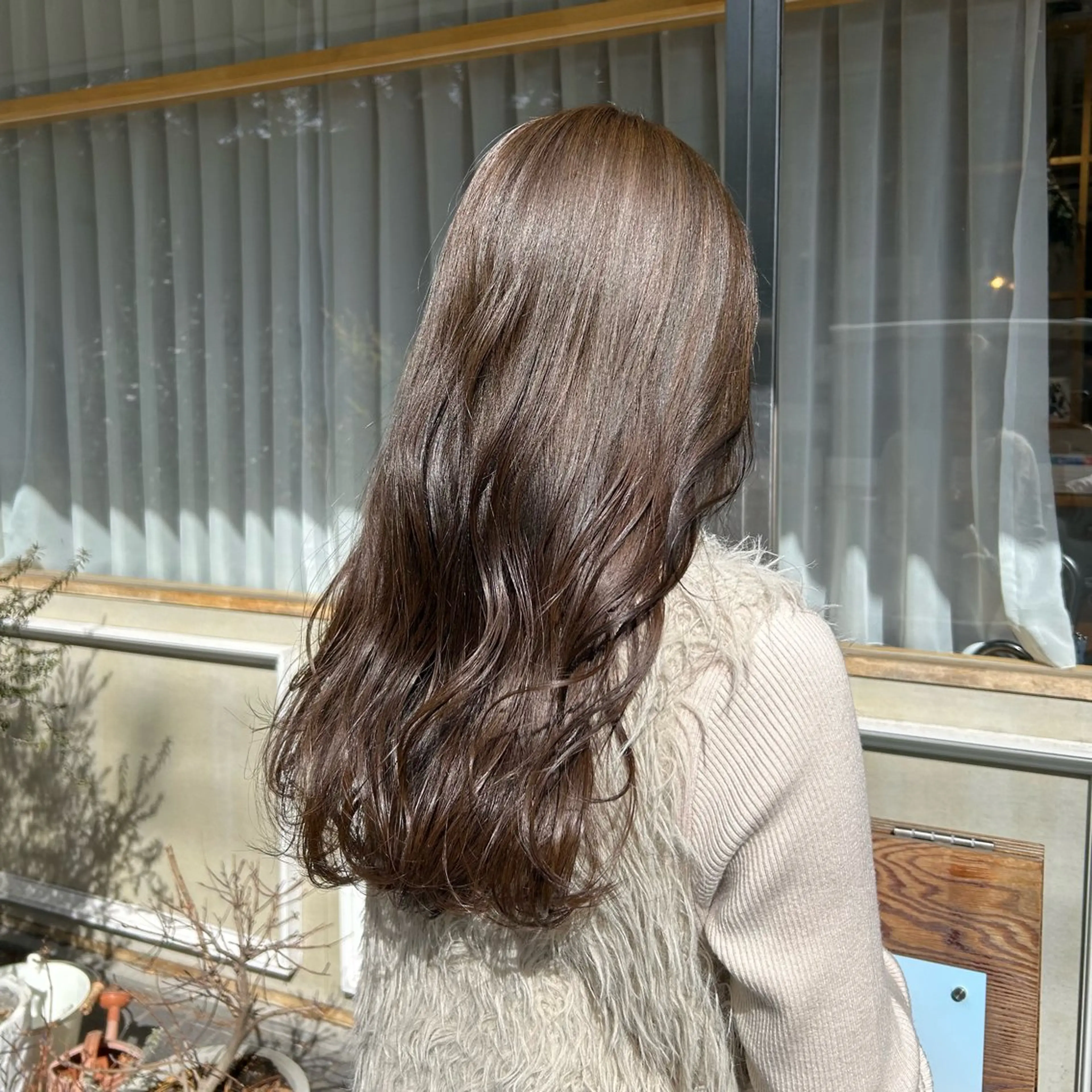 【2回目以降】全体カラー+シャンプーブローの写真