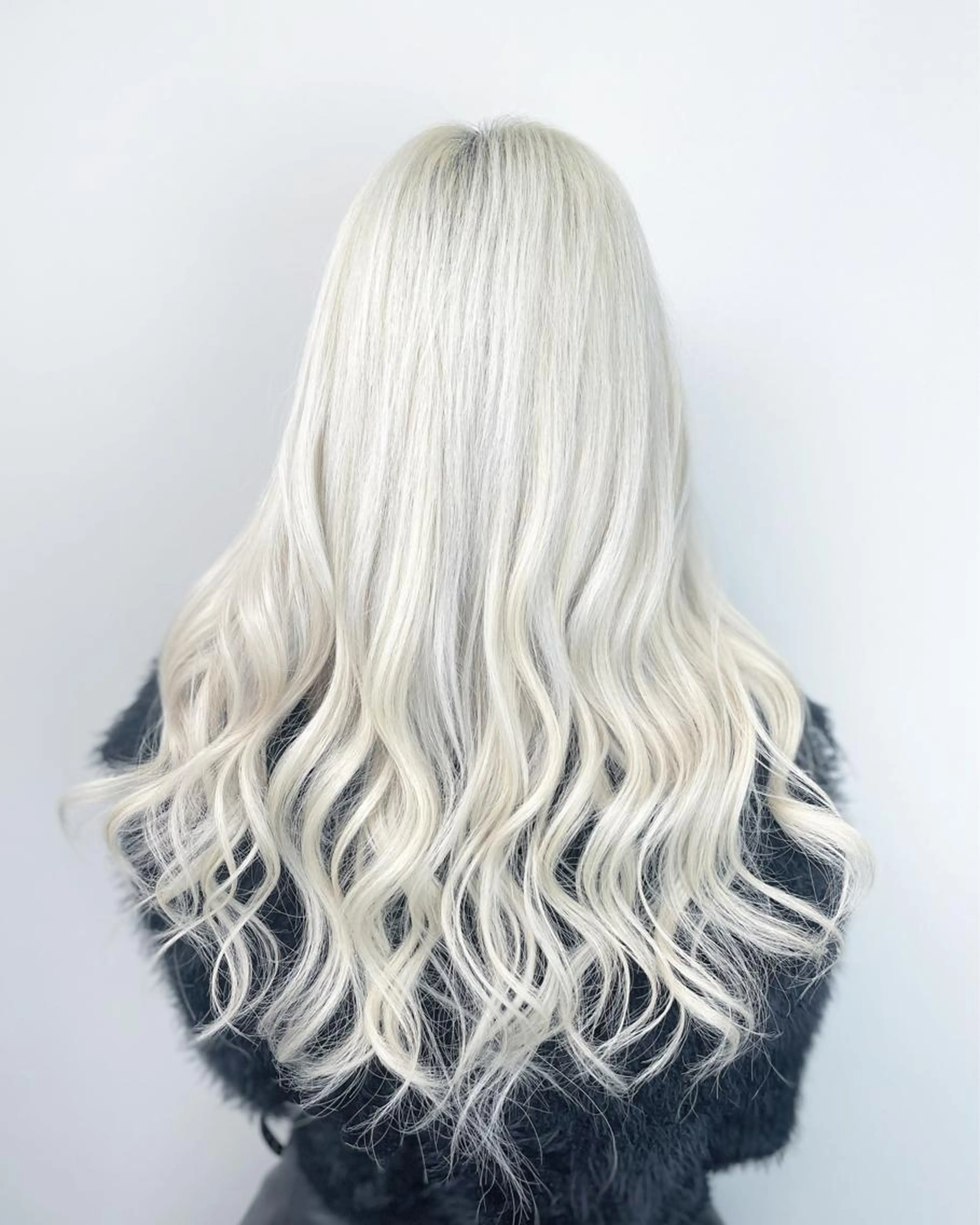 ホワイトブリーチ＋ヘアカラーの写真