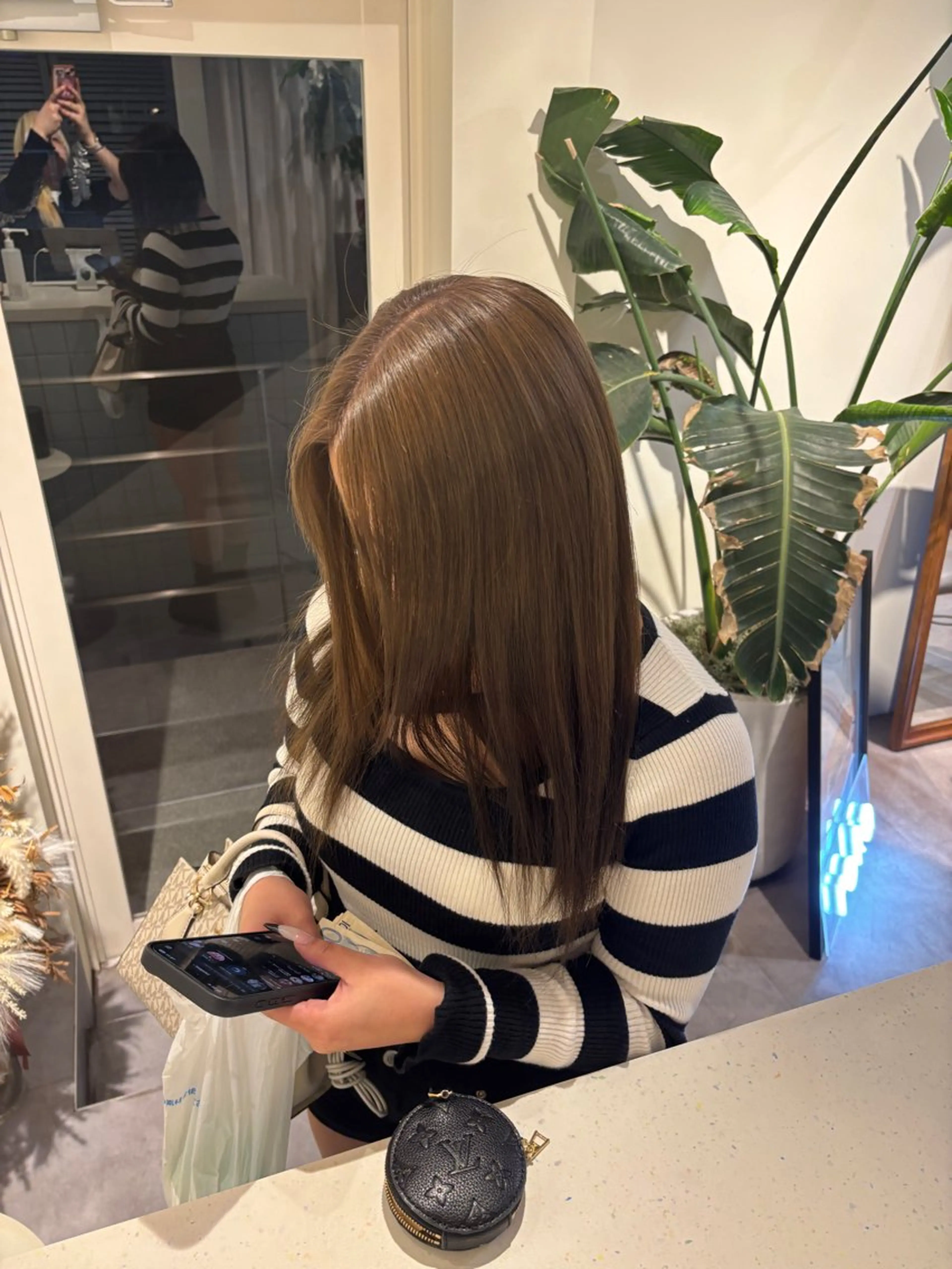 ミディアム カラー ヘアカラー トリートメント roka ʜᴀʀᴜᴋᴀのヘアスタイル