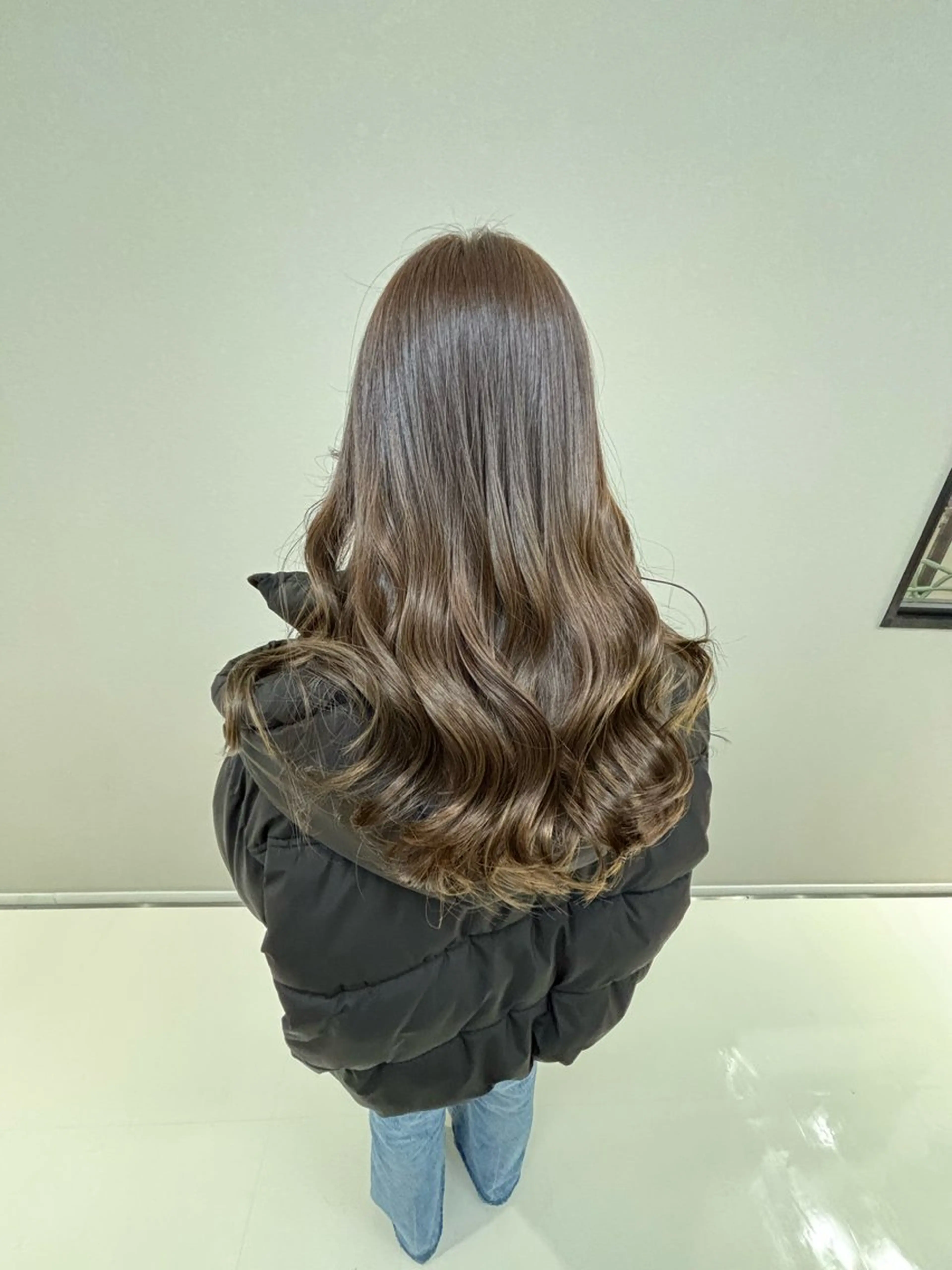 セミロング アッシュ カット ヘアカラー トリートメント 大人かわいい×艶髪 🤍塩川のヘアスタイル