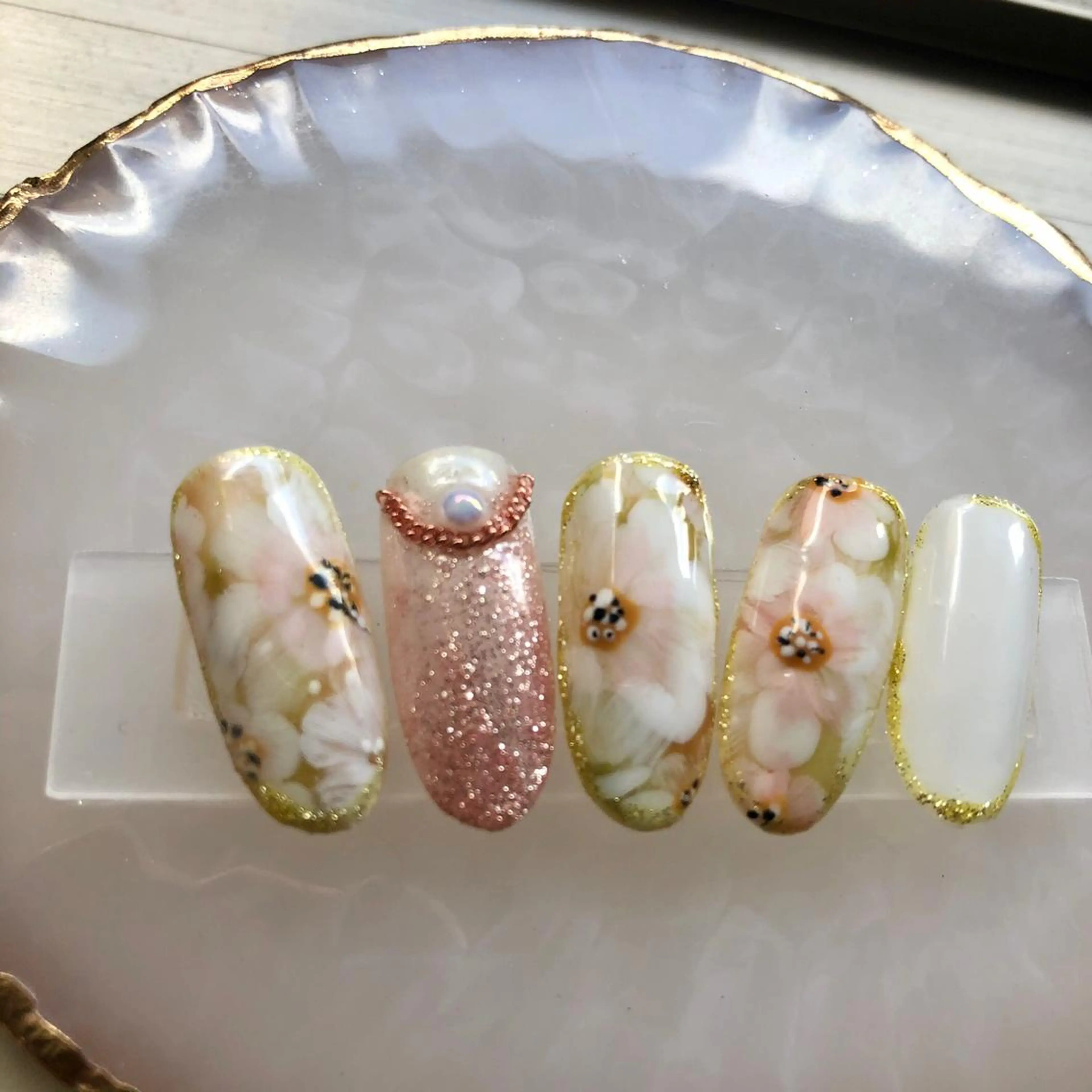 ネイル 奥園 良恵のネイルデザイン